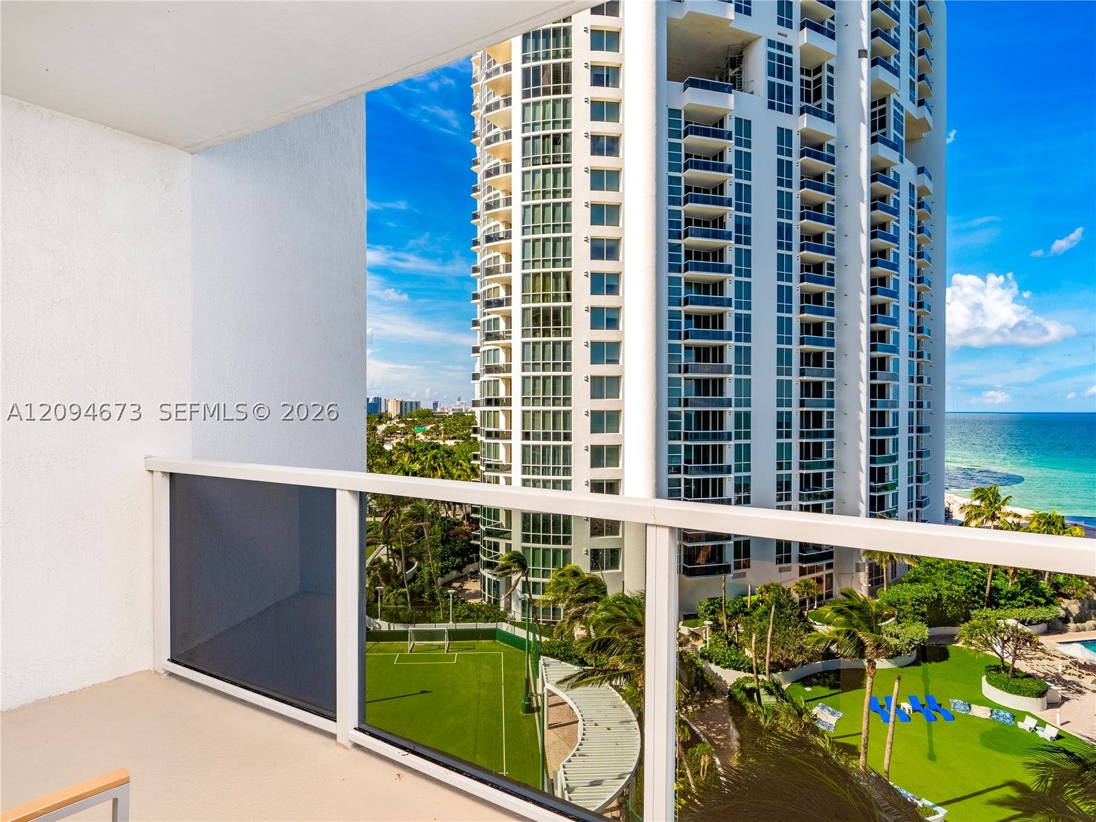 18001 Collins Ave 606