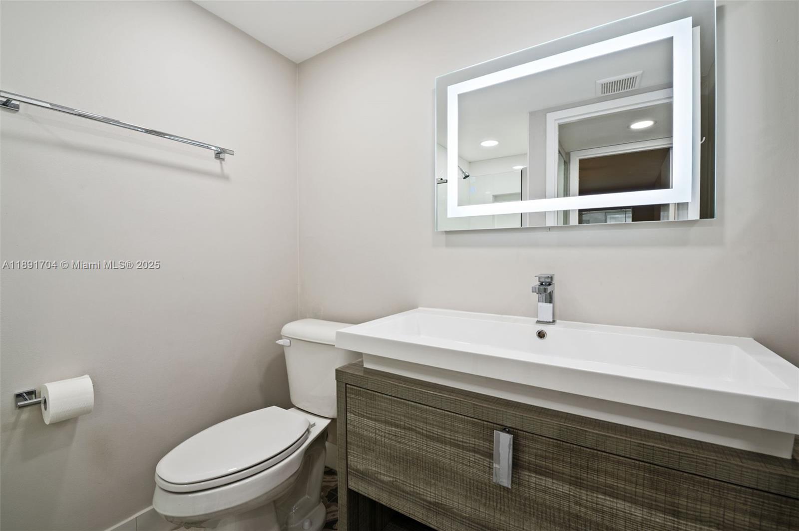 KINGS POINT BRITTANY COND - Residential Lease