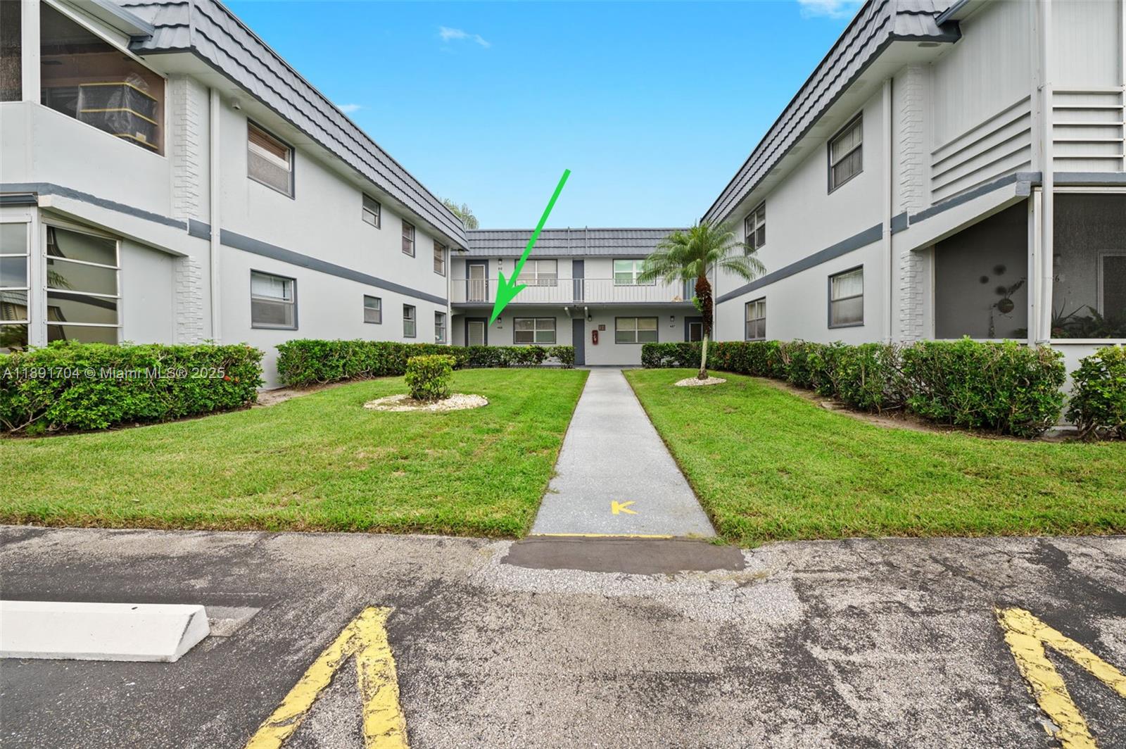 KINGS POINT BRITTANY COND - Residential Lease