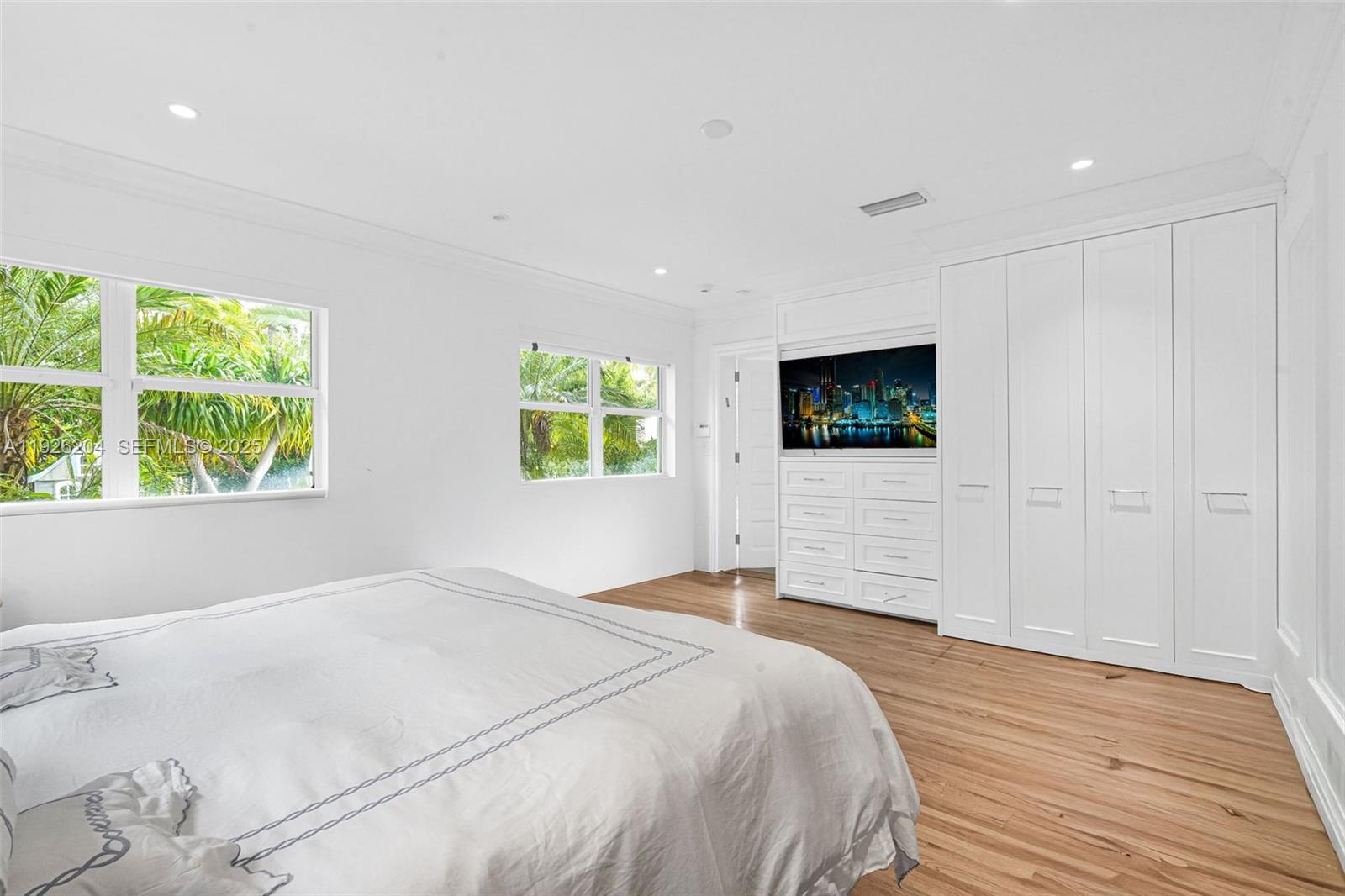 BAY HARBOR ISLAND - Residential