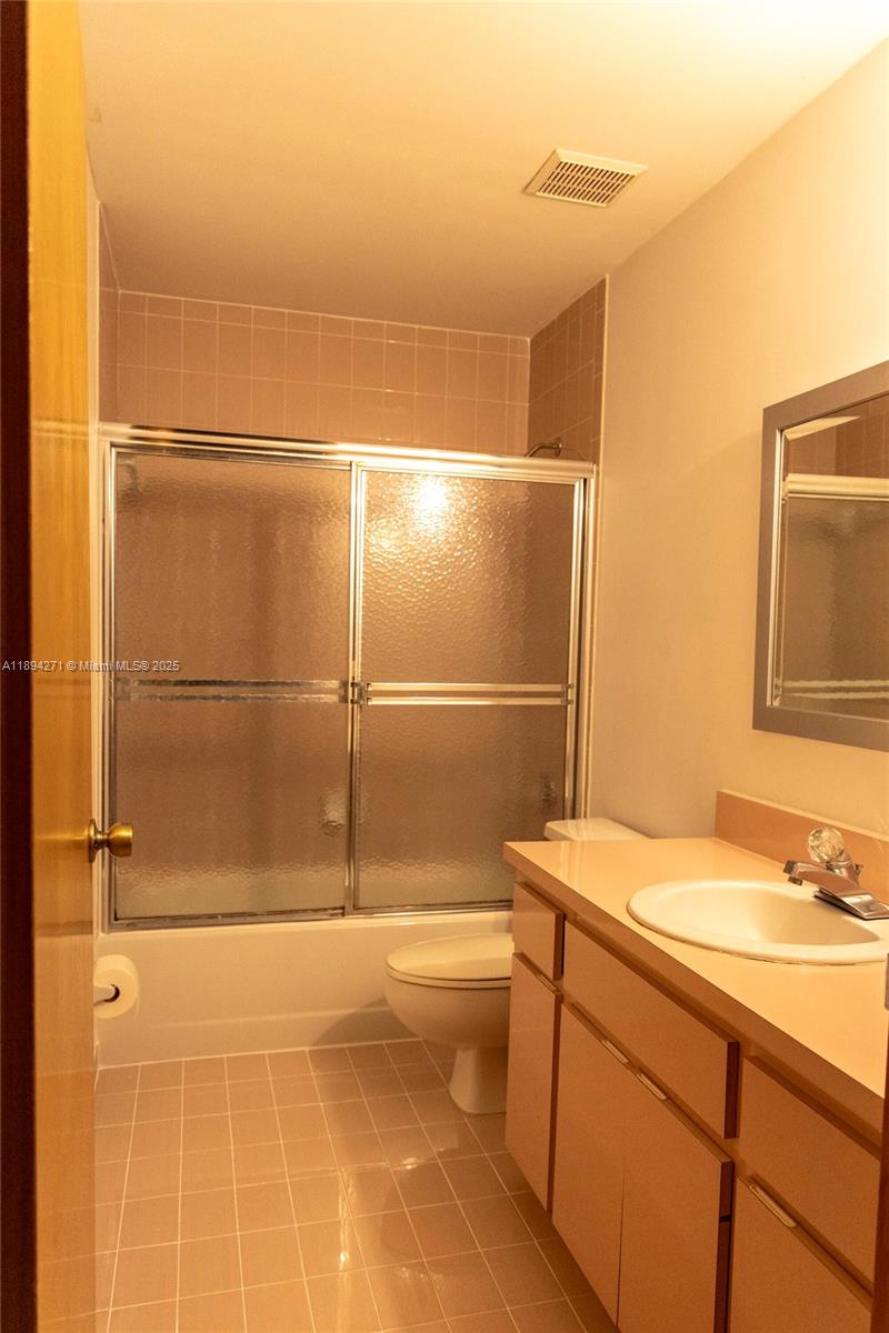 DAMIAN GALLOWAY ESTATES - Residential Lease