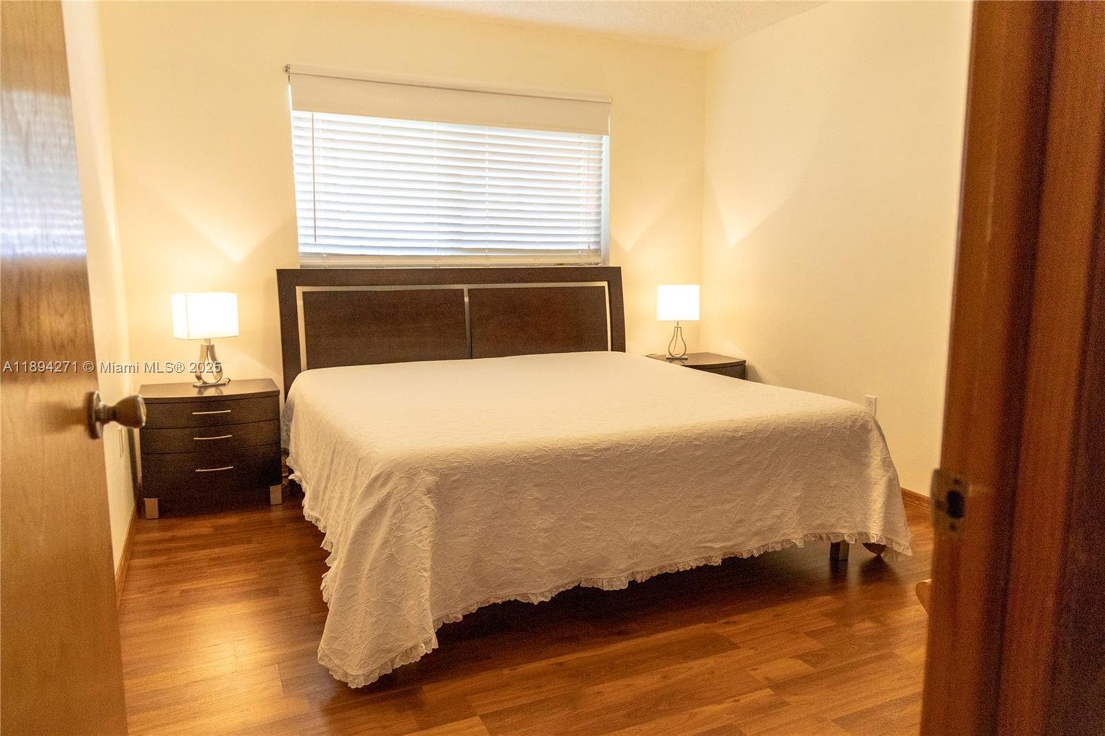 DAMIAN GALLOWAY ESTATES - Residential Lease