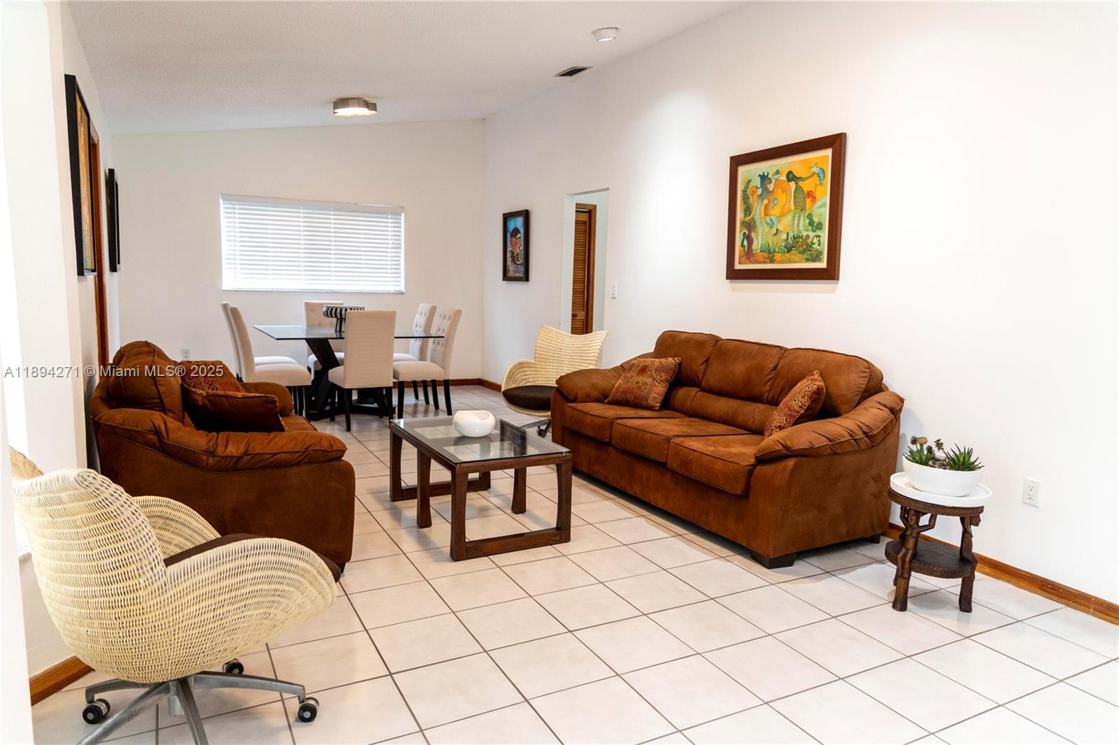 DAMIAN GALLOWAY ESTATES - Residential Lease