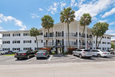 Condominium in Fort Lauderdale FL 4848 23rd Ave Ave.jpg