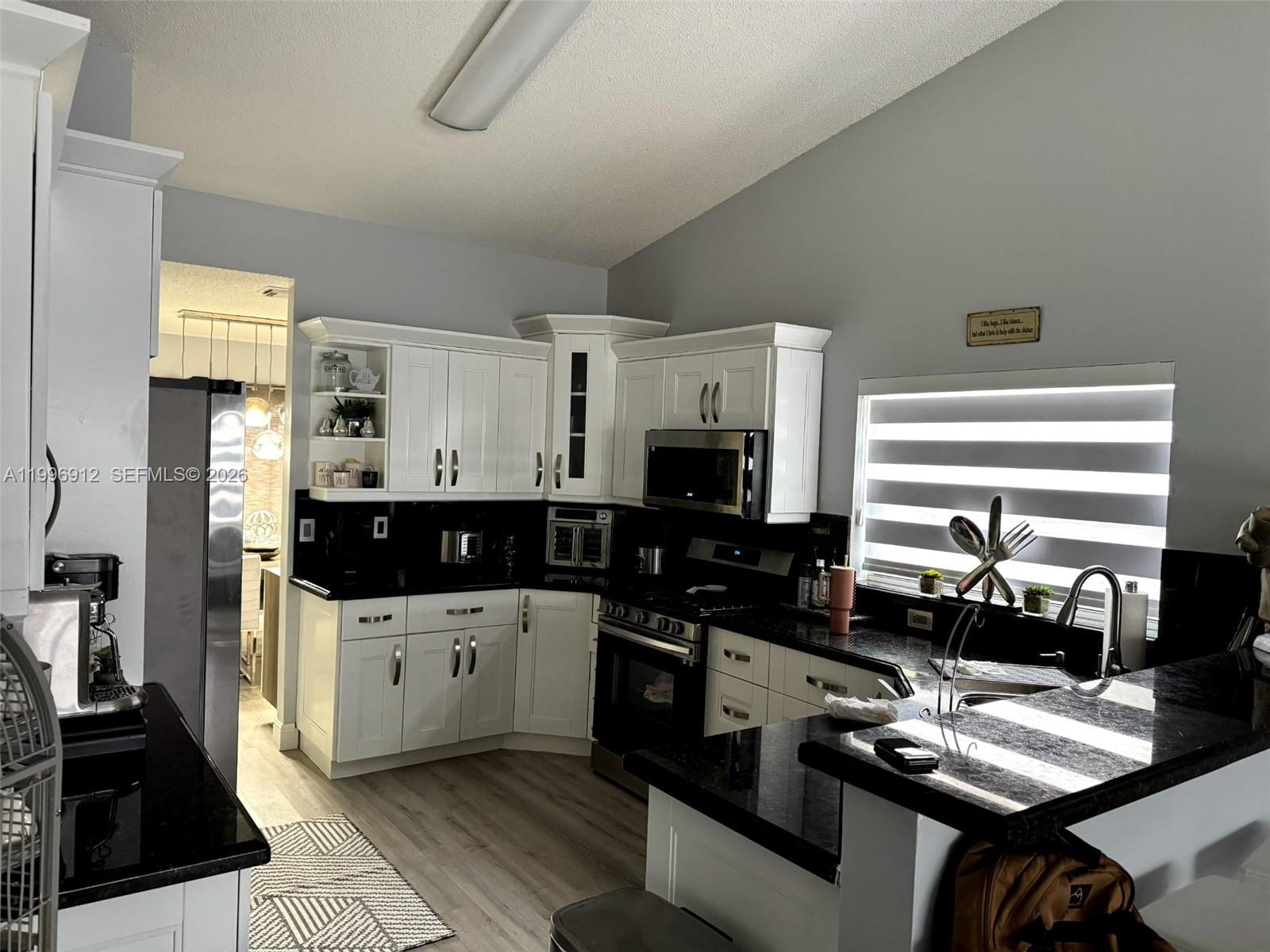 LAGO MAR SOUTH 1ST ADDN - Residential