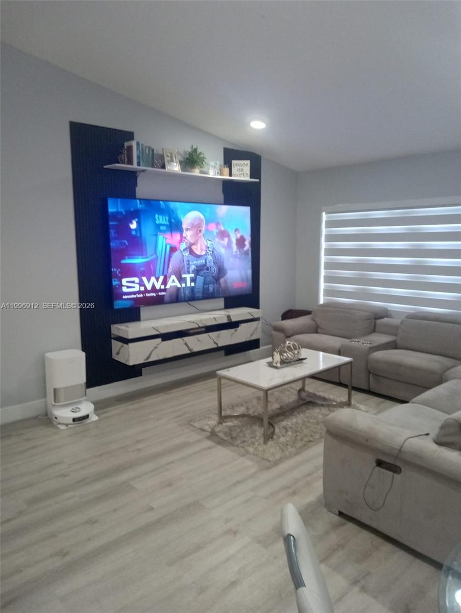 LAGO MAR SOUTH 1ST ADDN - Residential