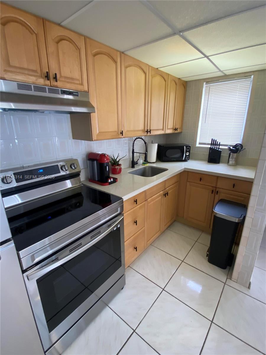 3210 Canal Dr 8