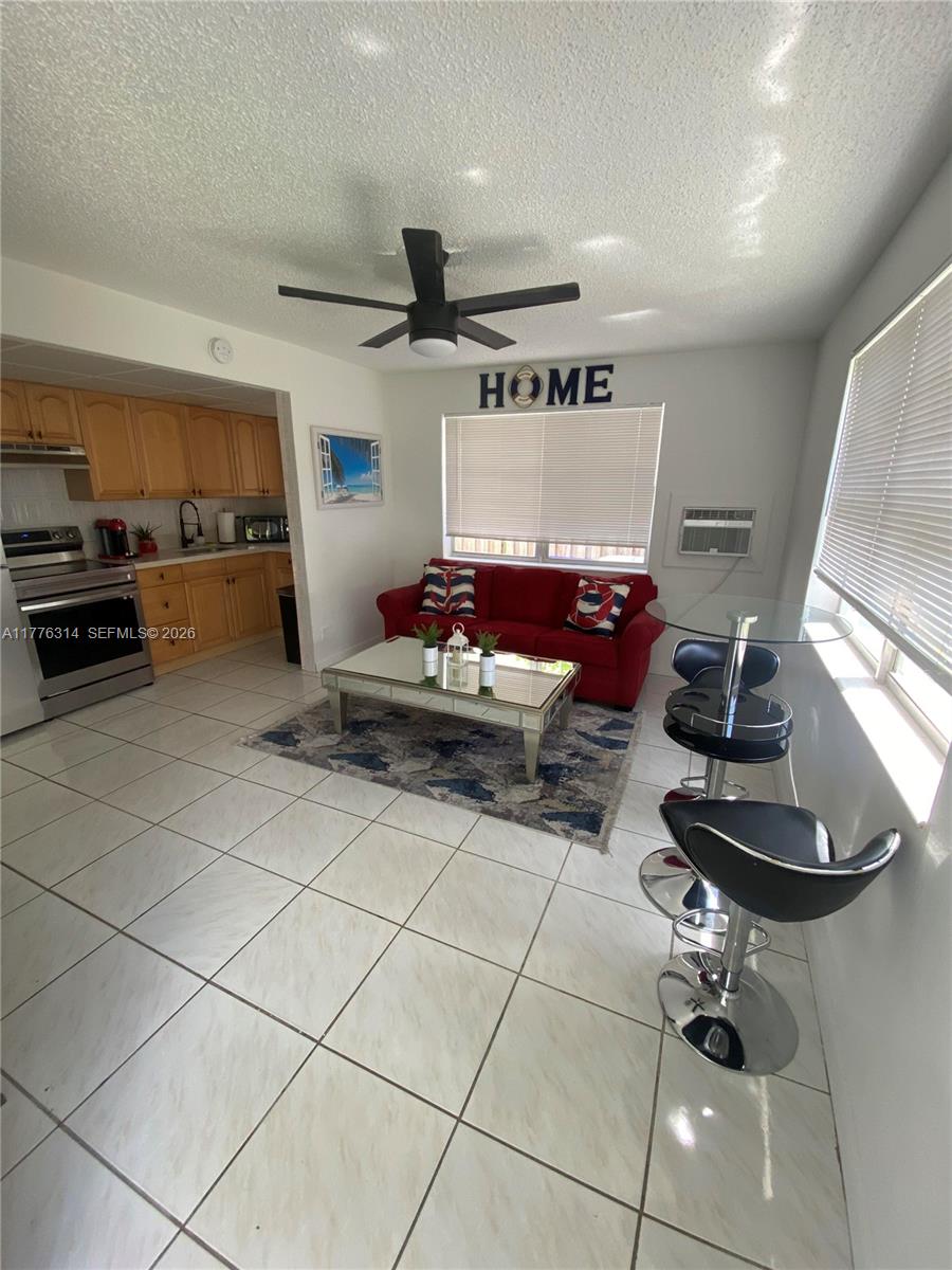 3210 Canal Dr 8