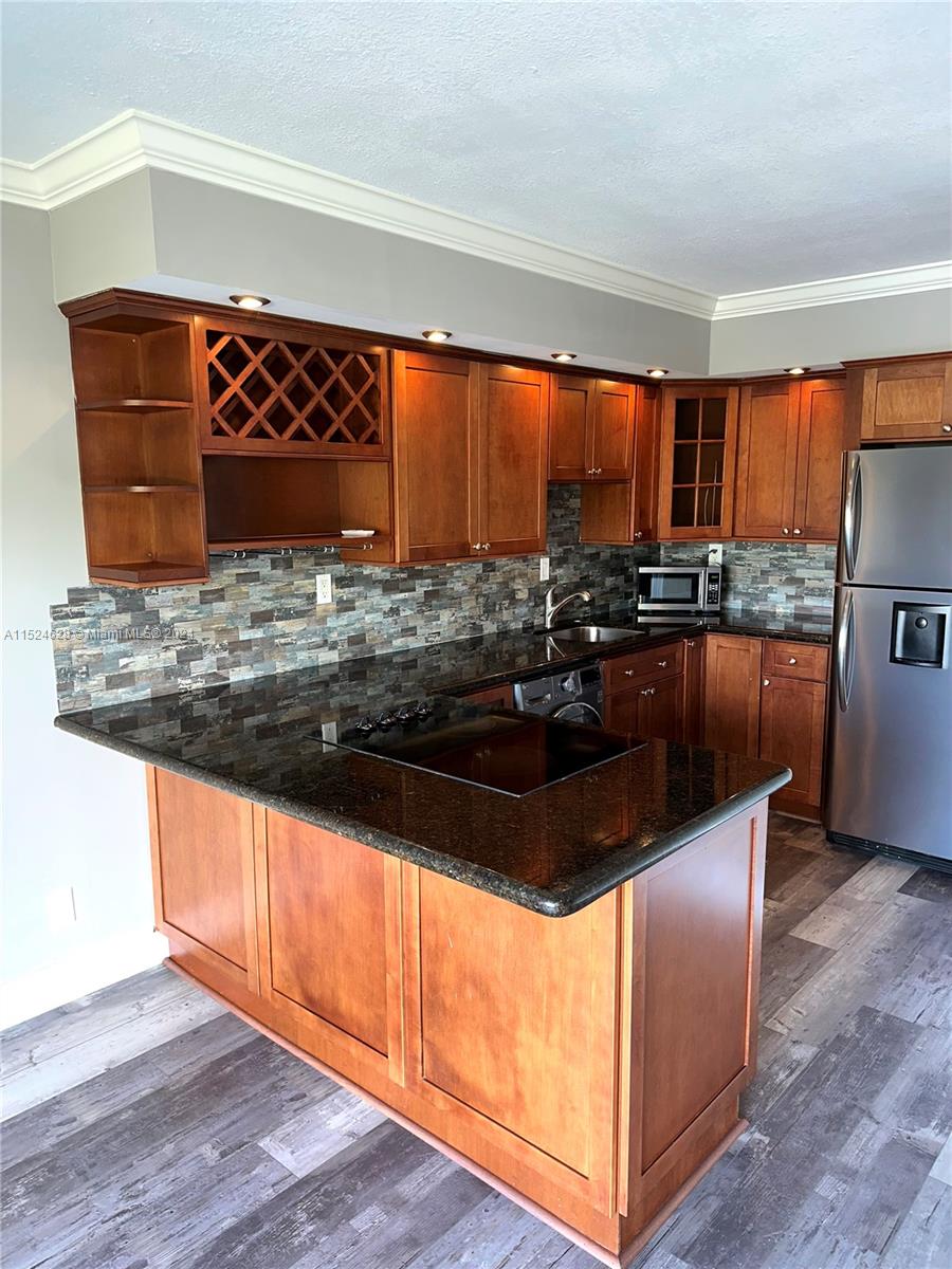 SEAWAY COURT CONDO - Residential Lease