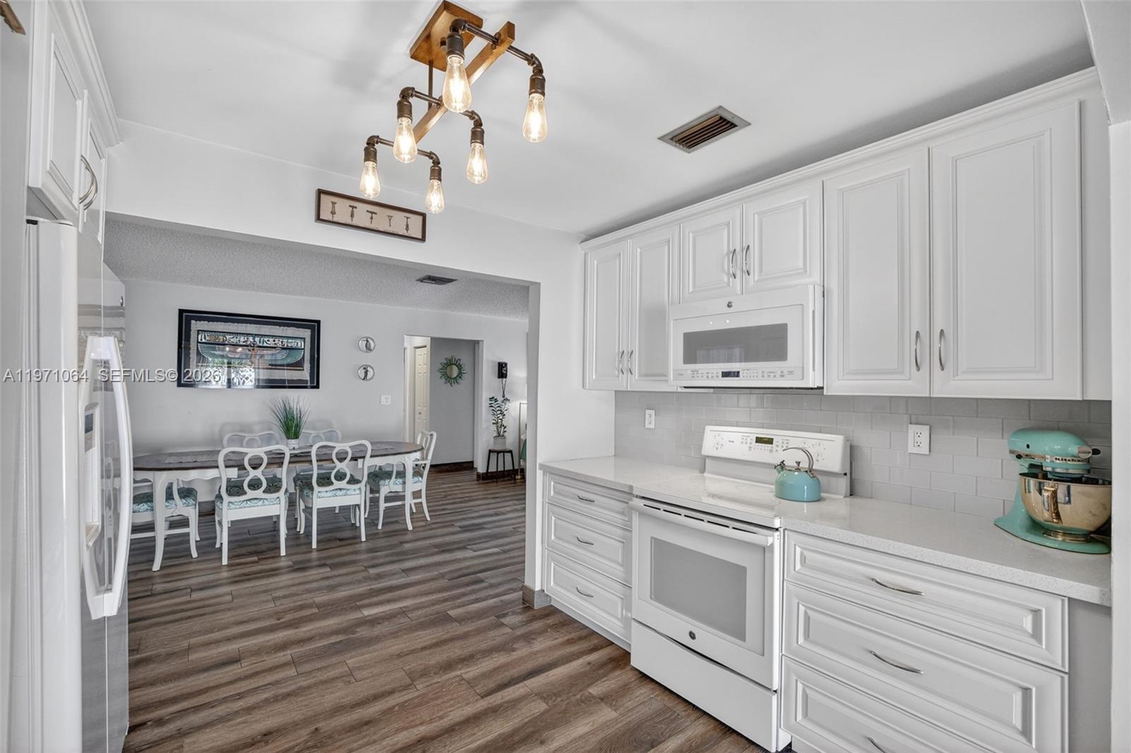 LAKEWOOD EAST - Residential