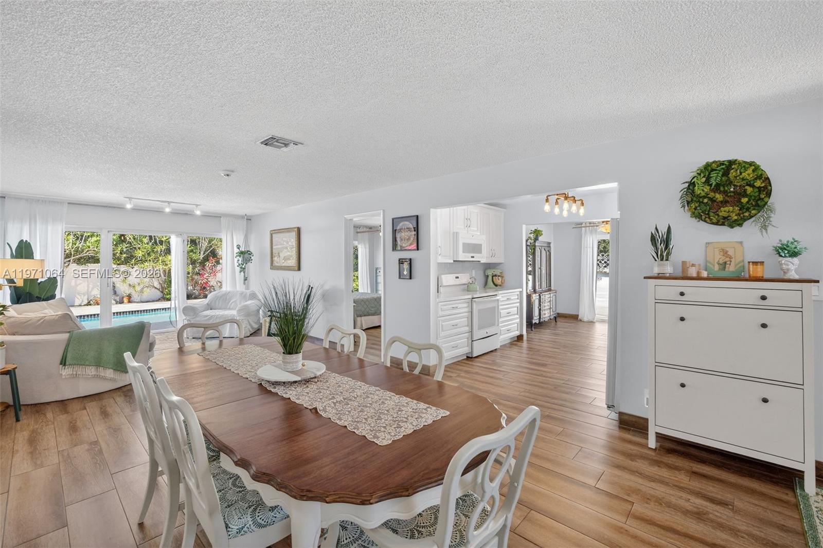 LAKEWOOD EAST - Residential