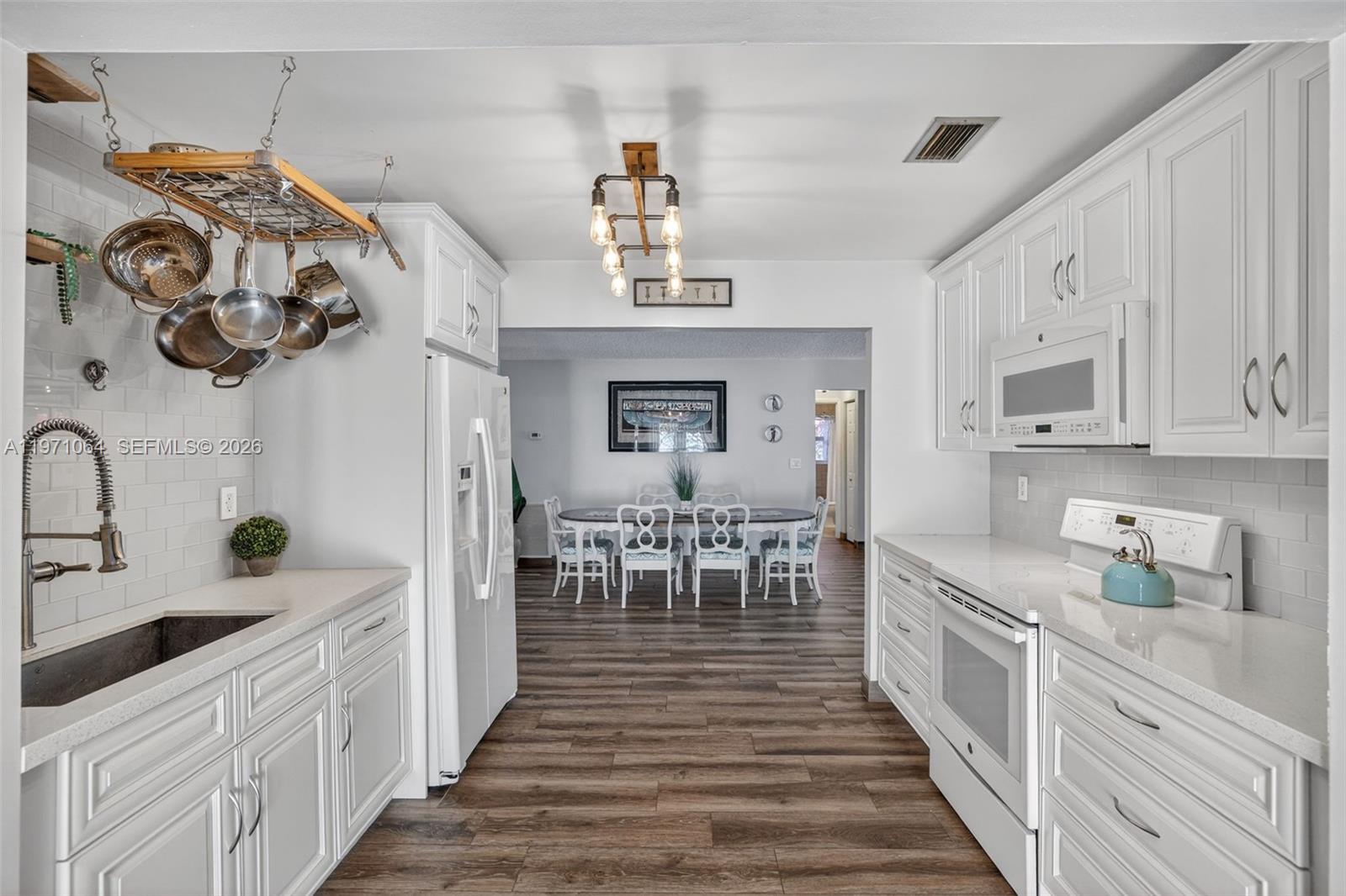 LAKEWOOD EAST - Residential