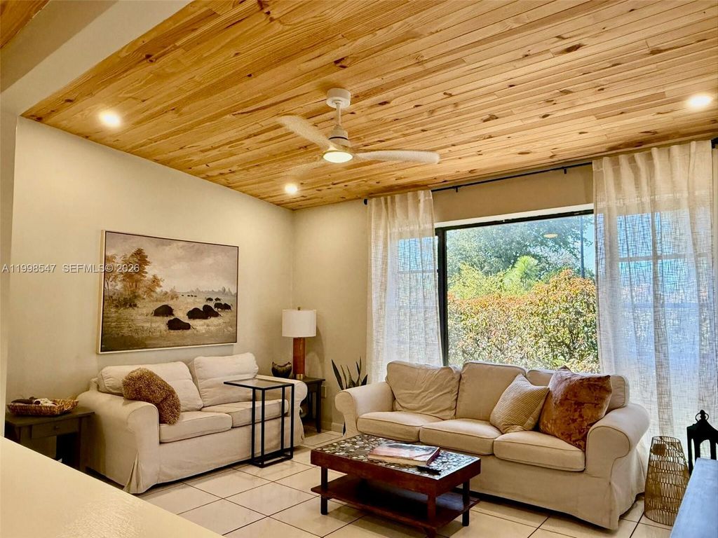 Photo of 4030 NE 13th Ave, Pompano Beach, FL 33064 (MLS # A11998547)