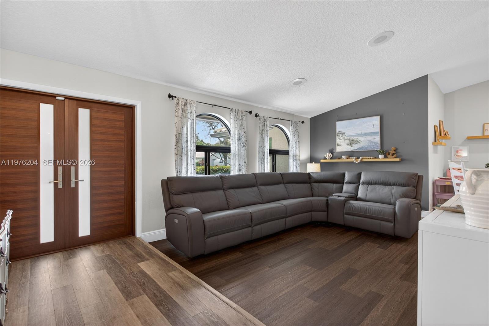 PINE RIDGE - Residential