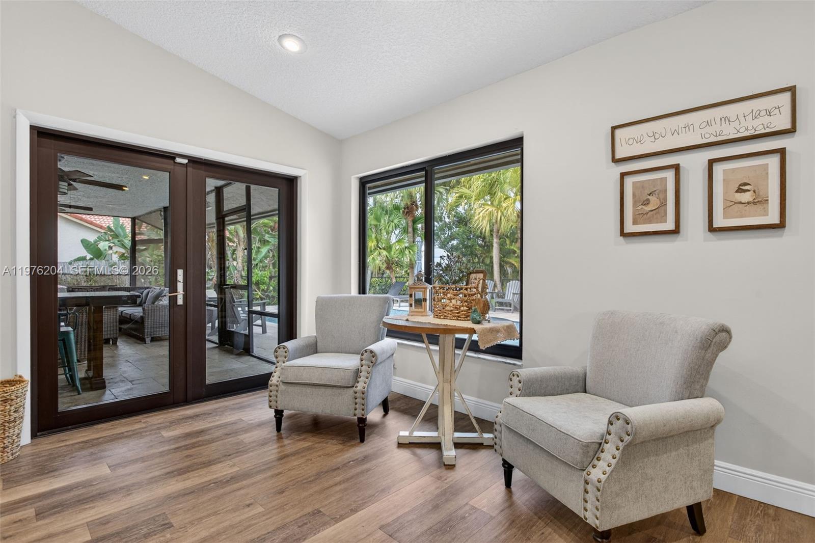 PINE RIDGE - Residential