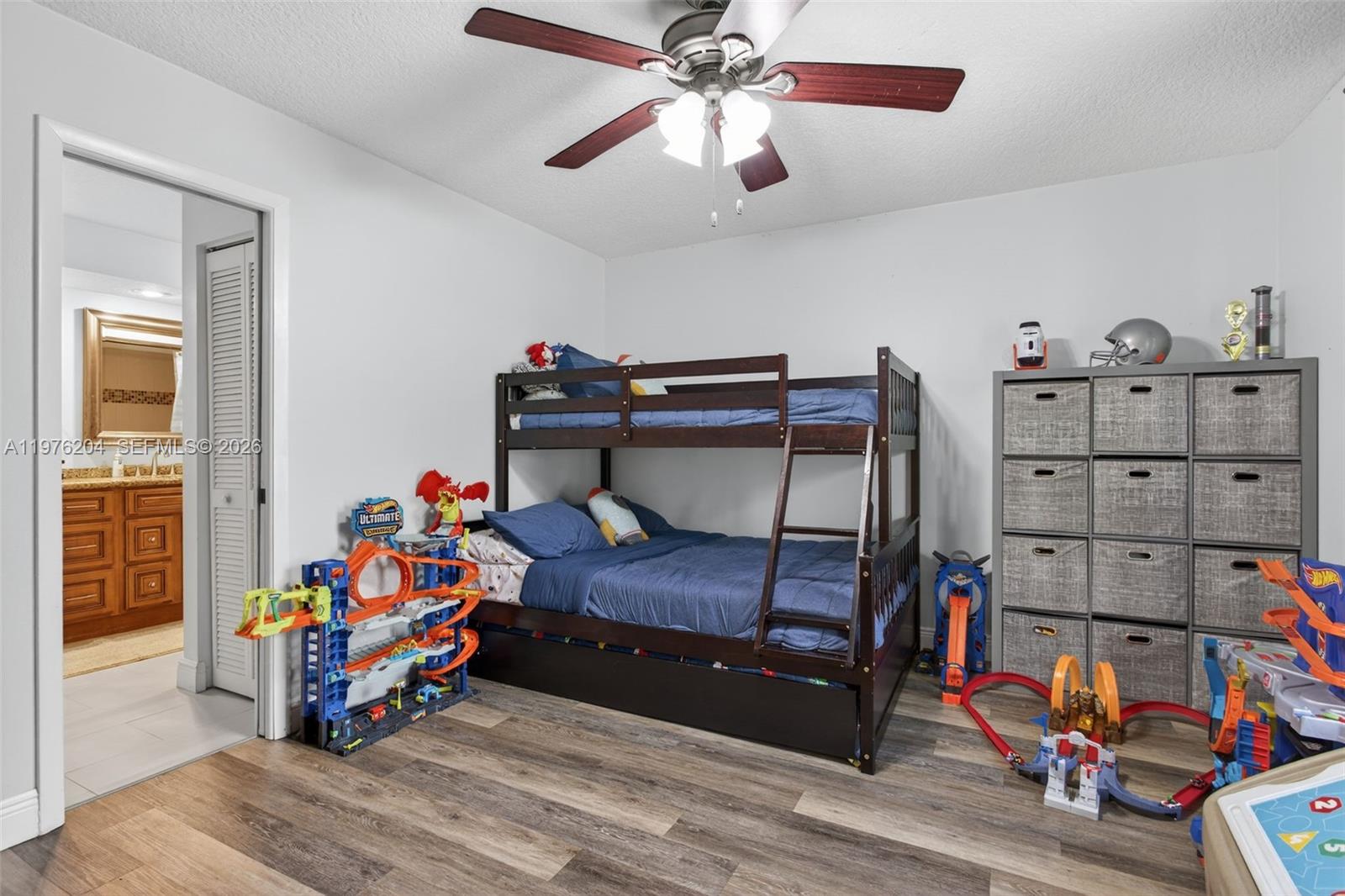 PINE RIDGE - Residential