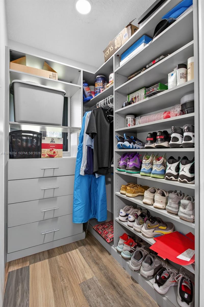 PINE RIDGE - Residential