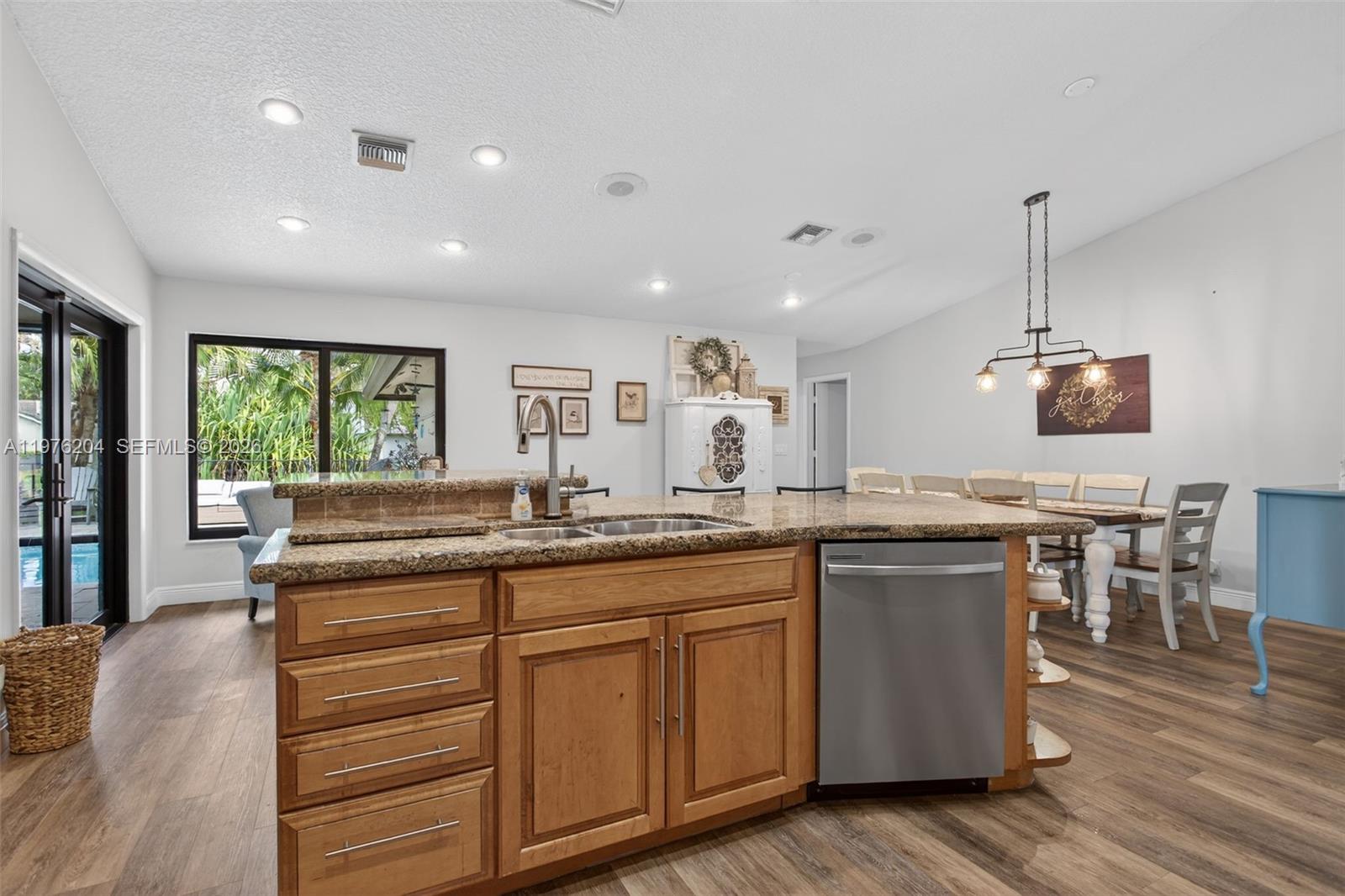 PINE RIDGE - Residential