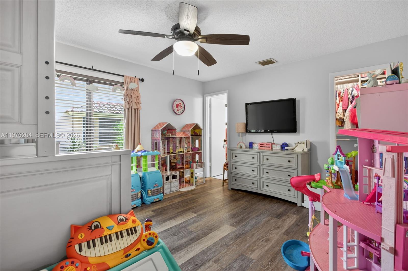 PINE RIDGE - Residential