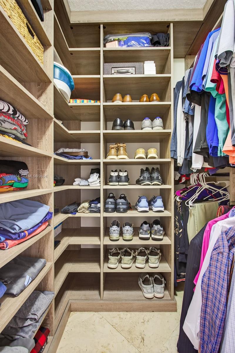 PINE RIDGE - Residential