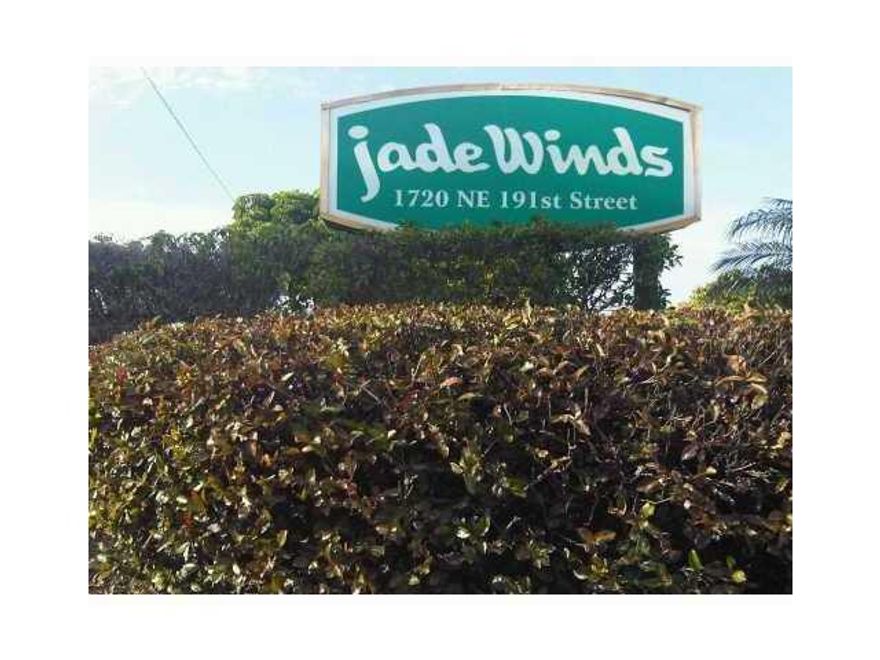 1 BEDROOM 1 BATH IN GREAT CONDITION LOCATED IN A QUIET COMMUNITY. LOCATED NEAR SCHOOLS AND SHOPPING. THIS IS A MUST SEE!!