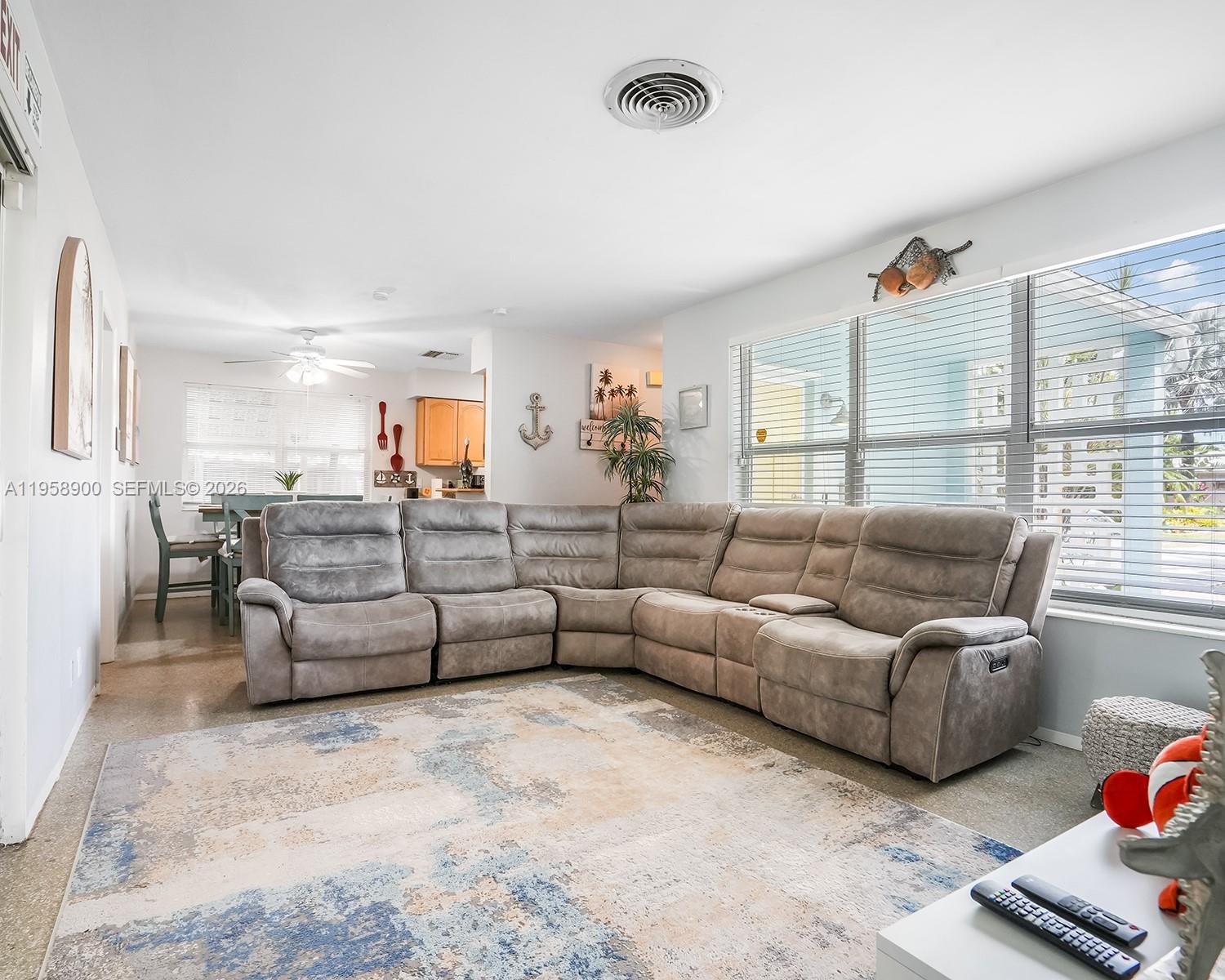 HOLLYWOOD HEIGHTS ADD SEC - Residential