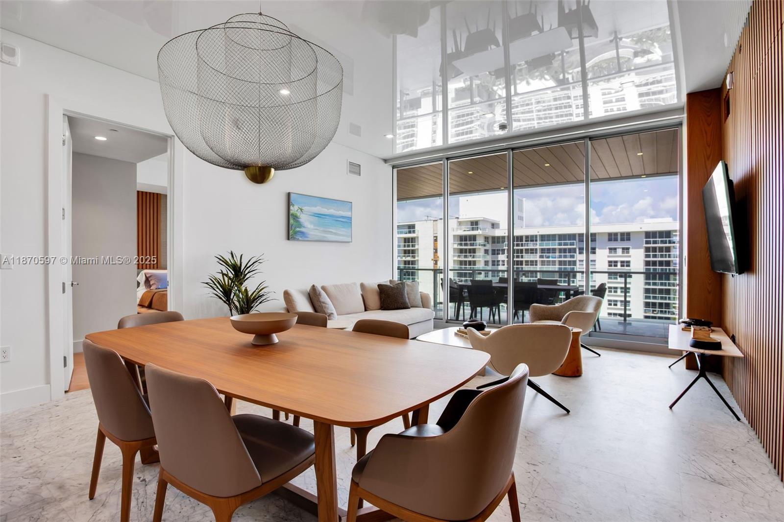 5775 Collins Ave 1105