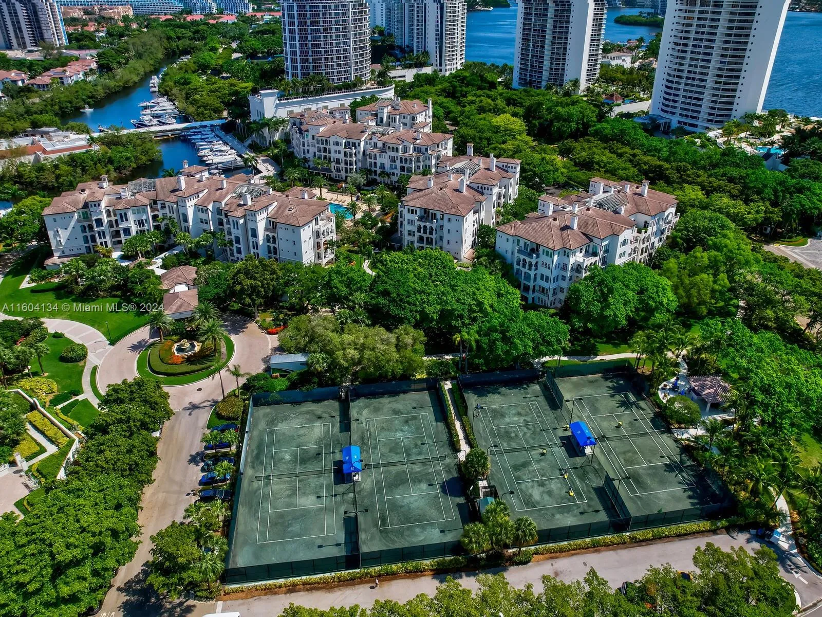 Aventura, Florida 33160, United States, 3 Bedrooms Bedrooms, ,4 BathroomsBathrooms,Residential,Pending,54598