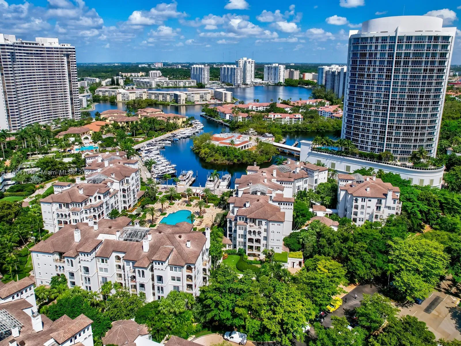 Aventura, Florida 33160, United States, 3 Bedrooms Bedrooms, ,4 BathroomsBathrooms,Residential,Pending,54598