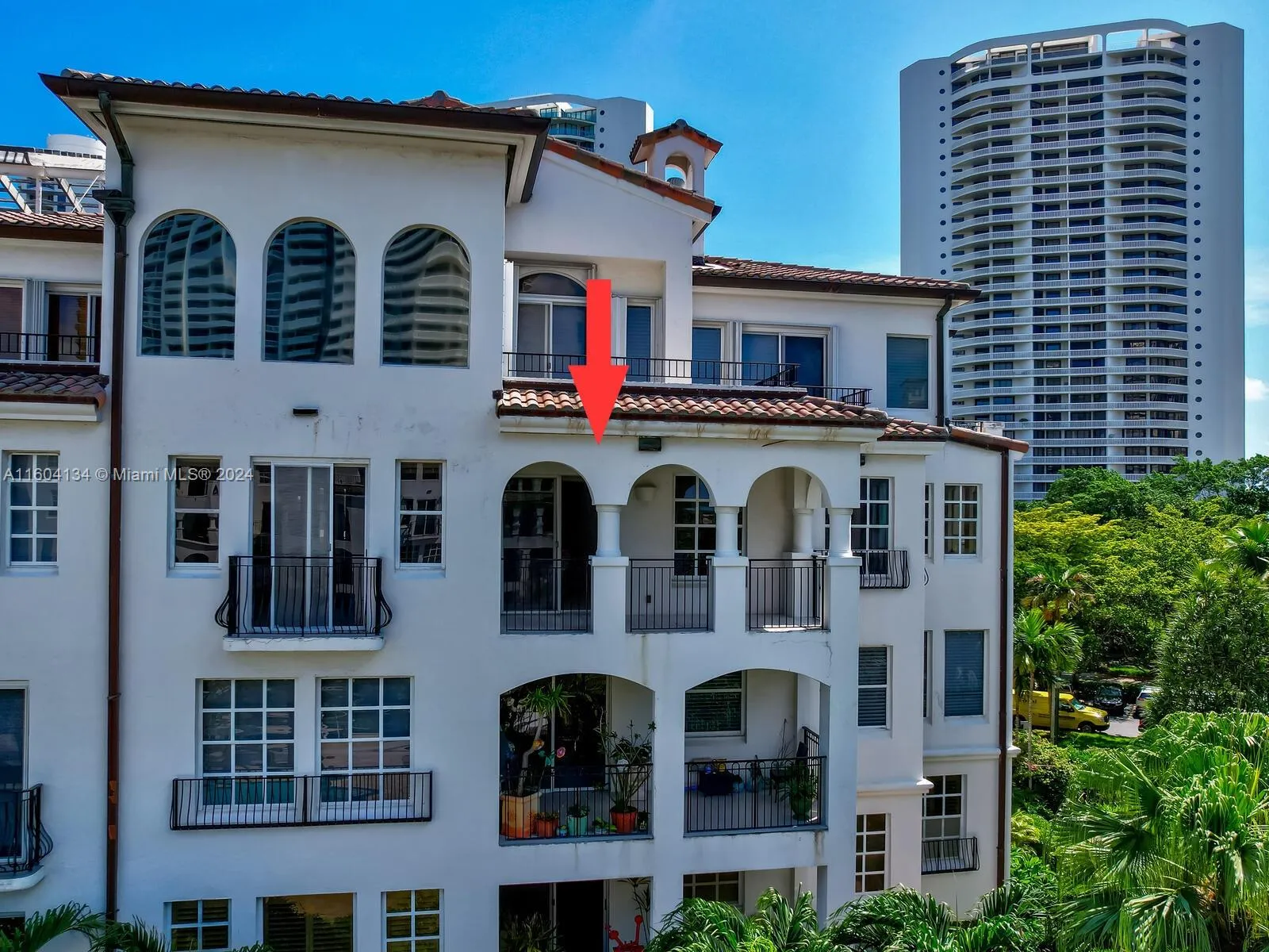 Aventura, Florida 33160, United States, 3 Bedrooms Bedrooms, ,4 BathroomsBathrooms,Residential,Pending,54598