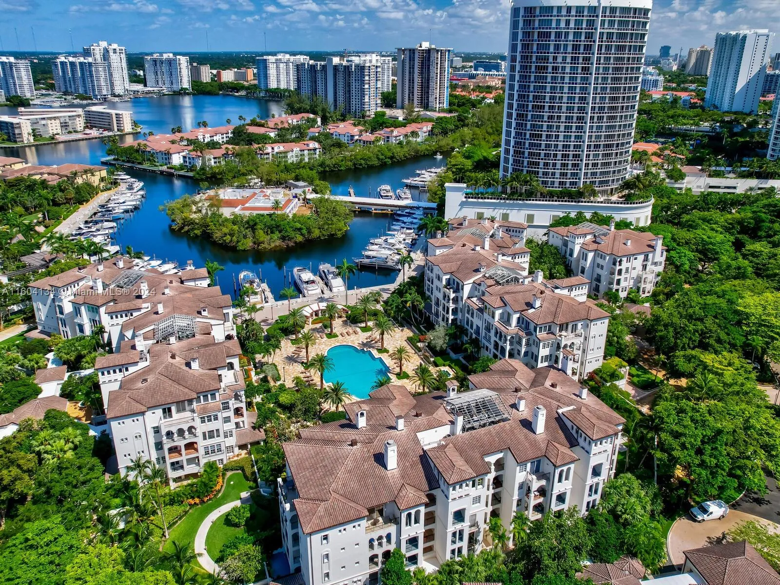 Aventura, Florida 33160, United States, 3 Bedrooms Bedrooms, ,4 BathroomsBathrooms,Residential,Pending,54598