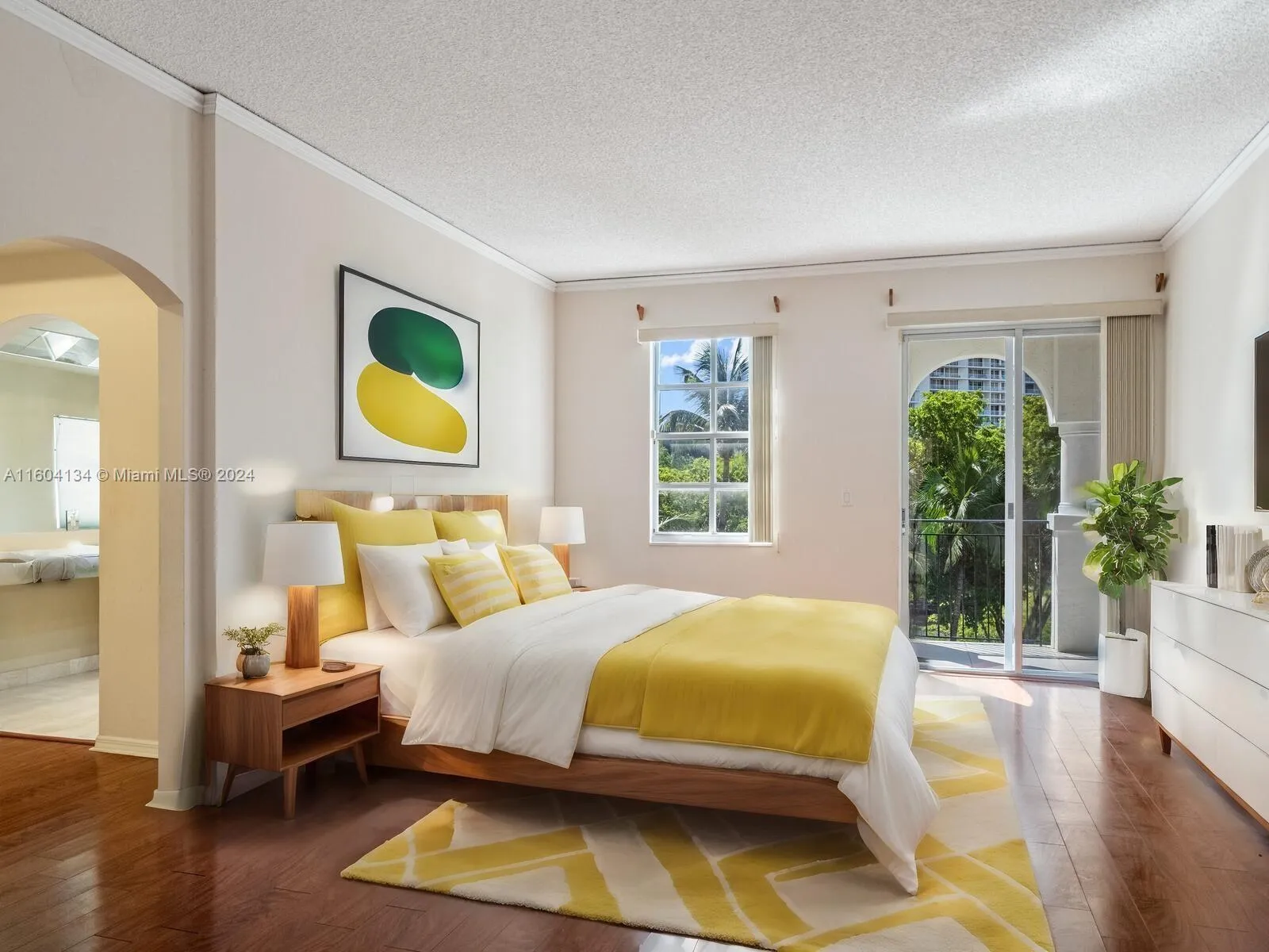 Aventura, Florida 33160, United States, 3 Bedrooms Bedrooms, ,4 BathroomsBathrooms,Residential,Pending,54598