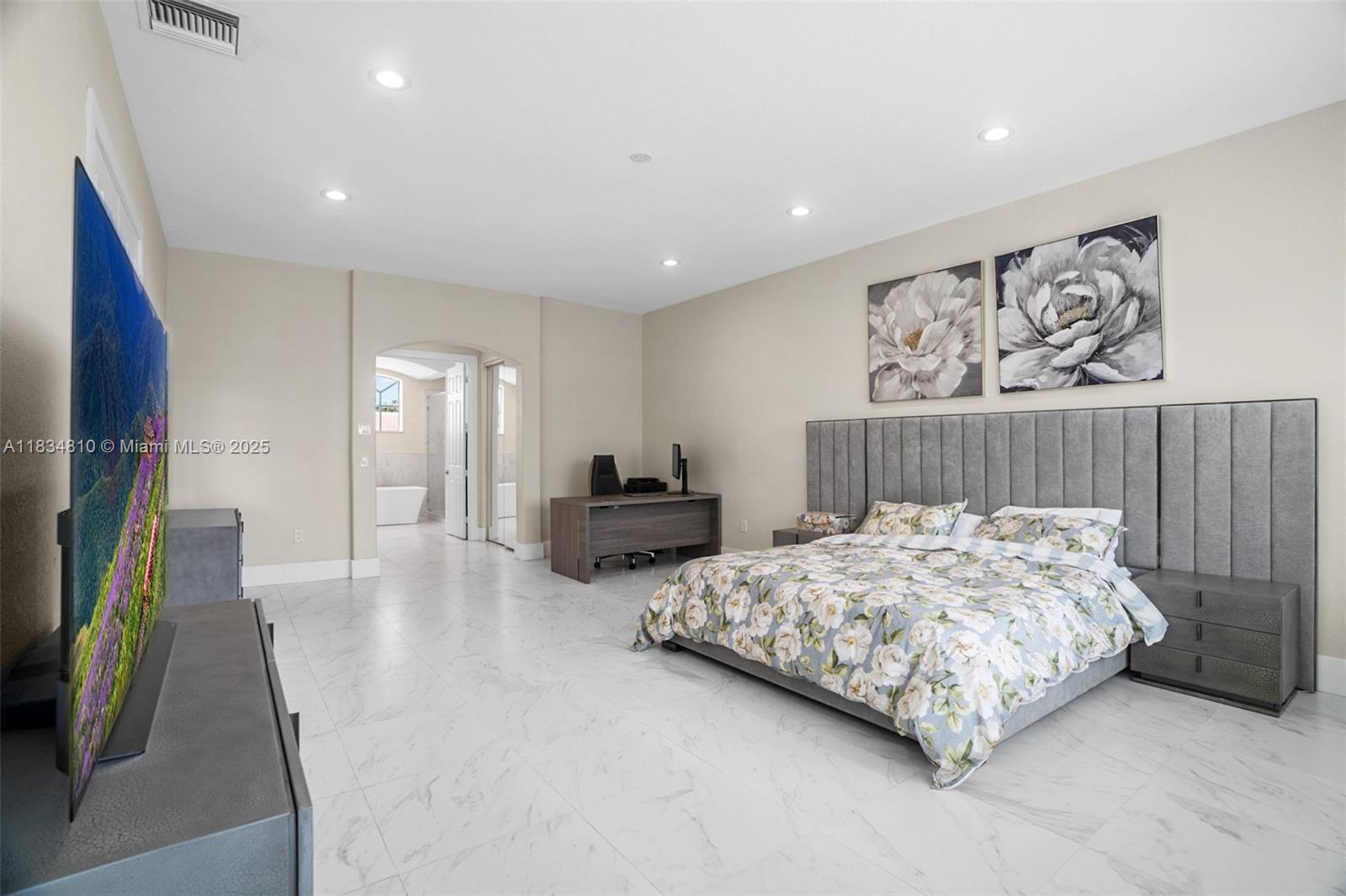THREE ISLANDS 3RD SECTION - Residential Lease