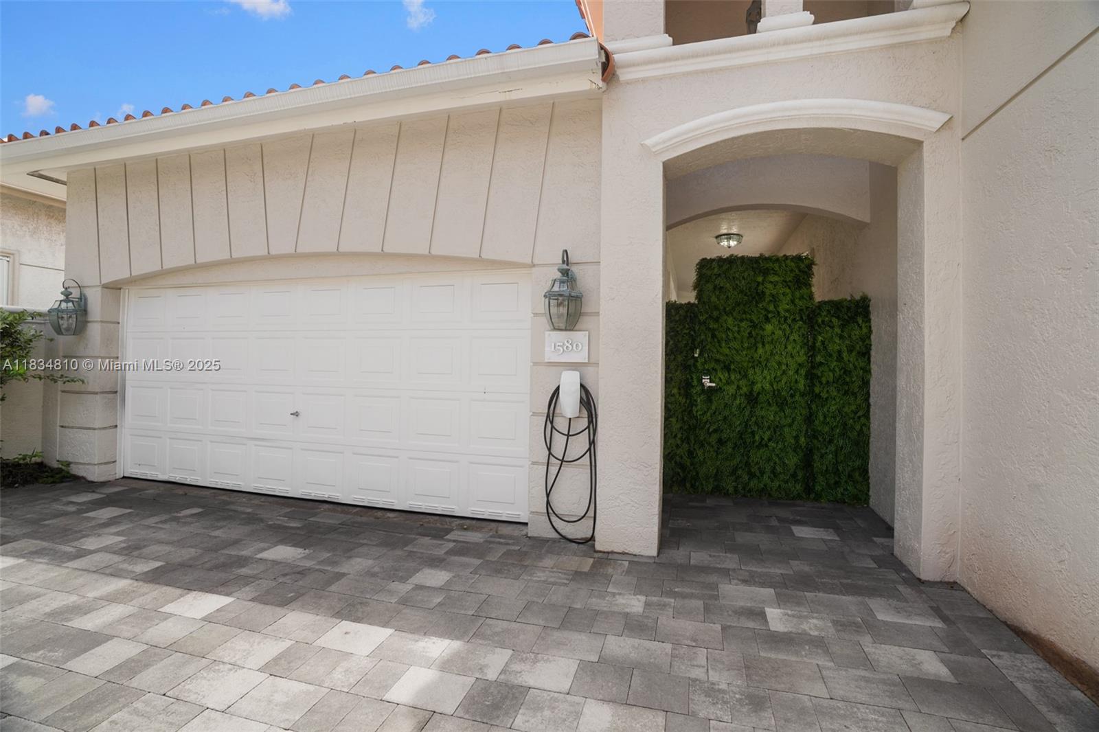 THREE ISLANDS 3RD SECTION - Residential Lease