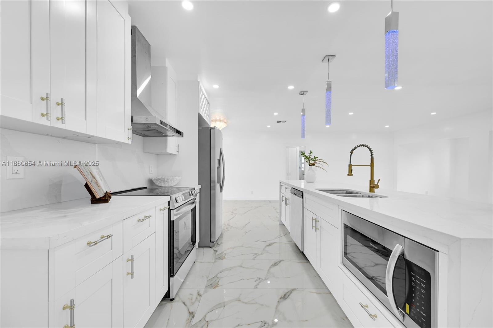 RICHARDS MIAMI SHORES - Residential