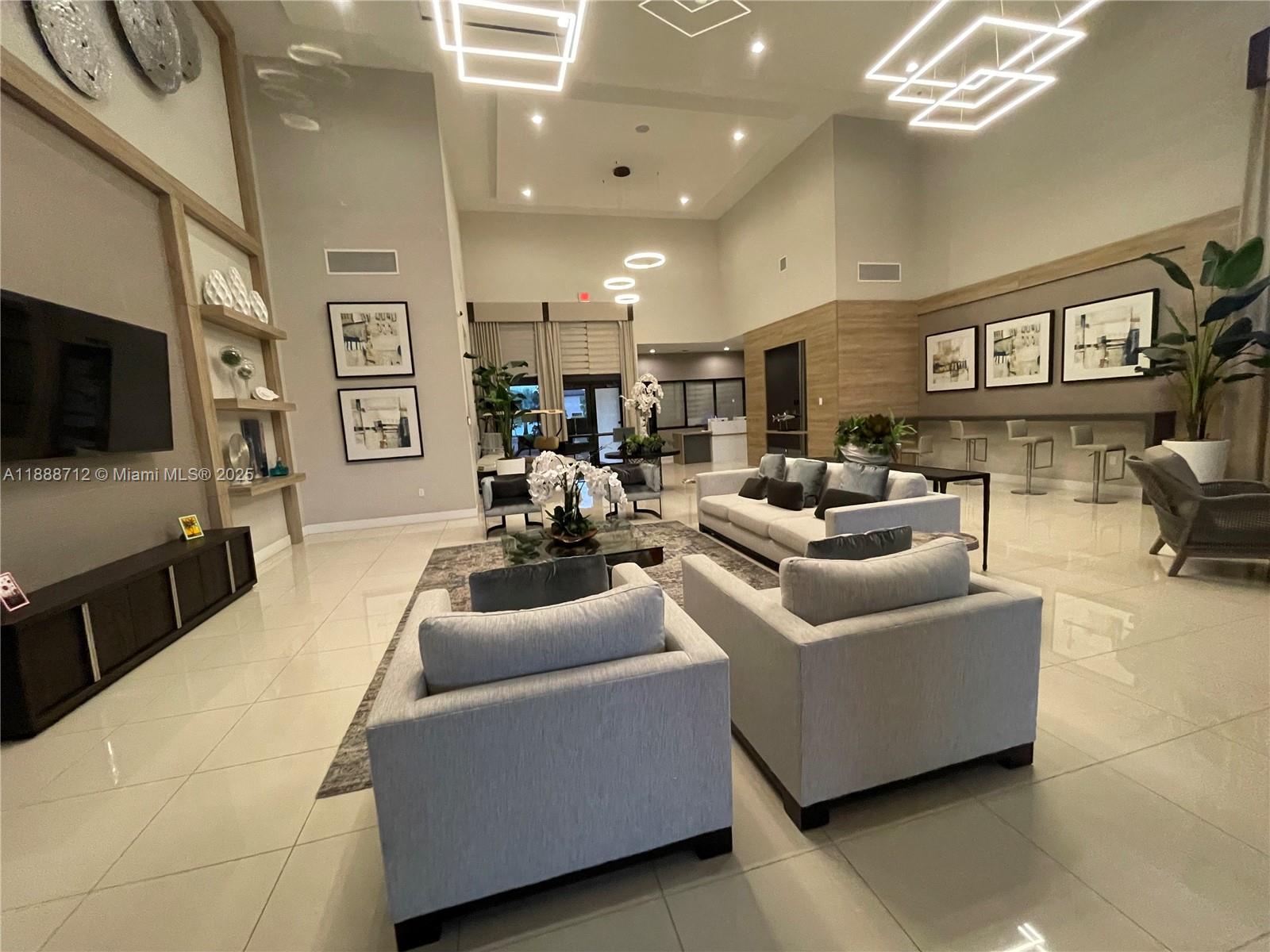 AQUABELLA NORTH - Residential Lease