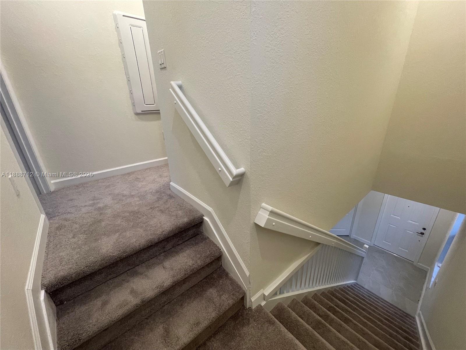 AQUABELLA NORTH - Residential Lease