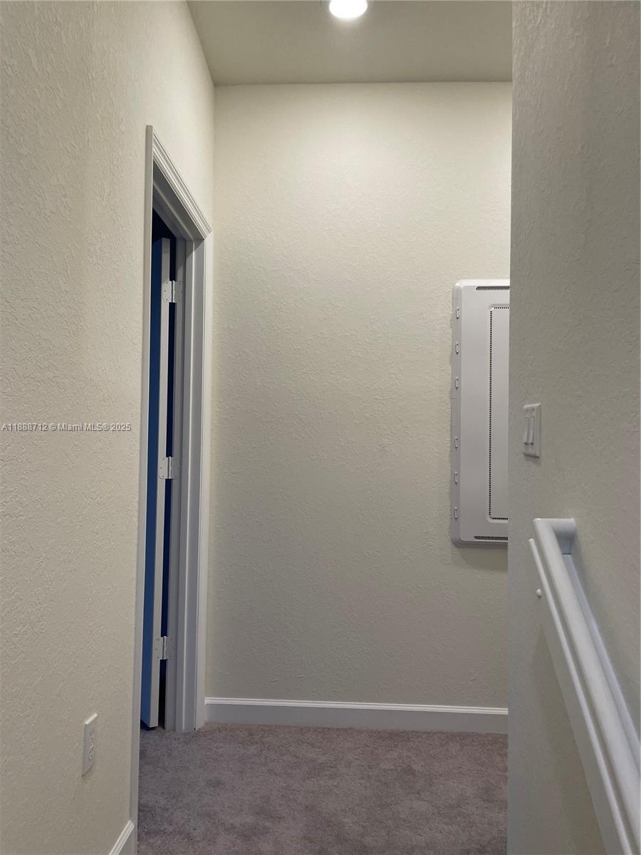 AQUABELLA NORTH - Residential Lease