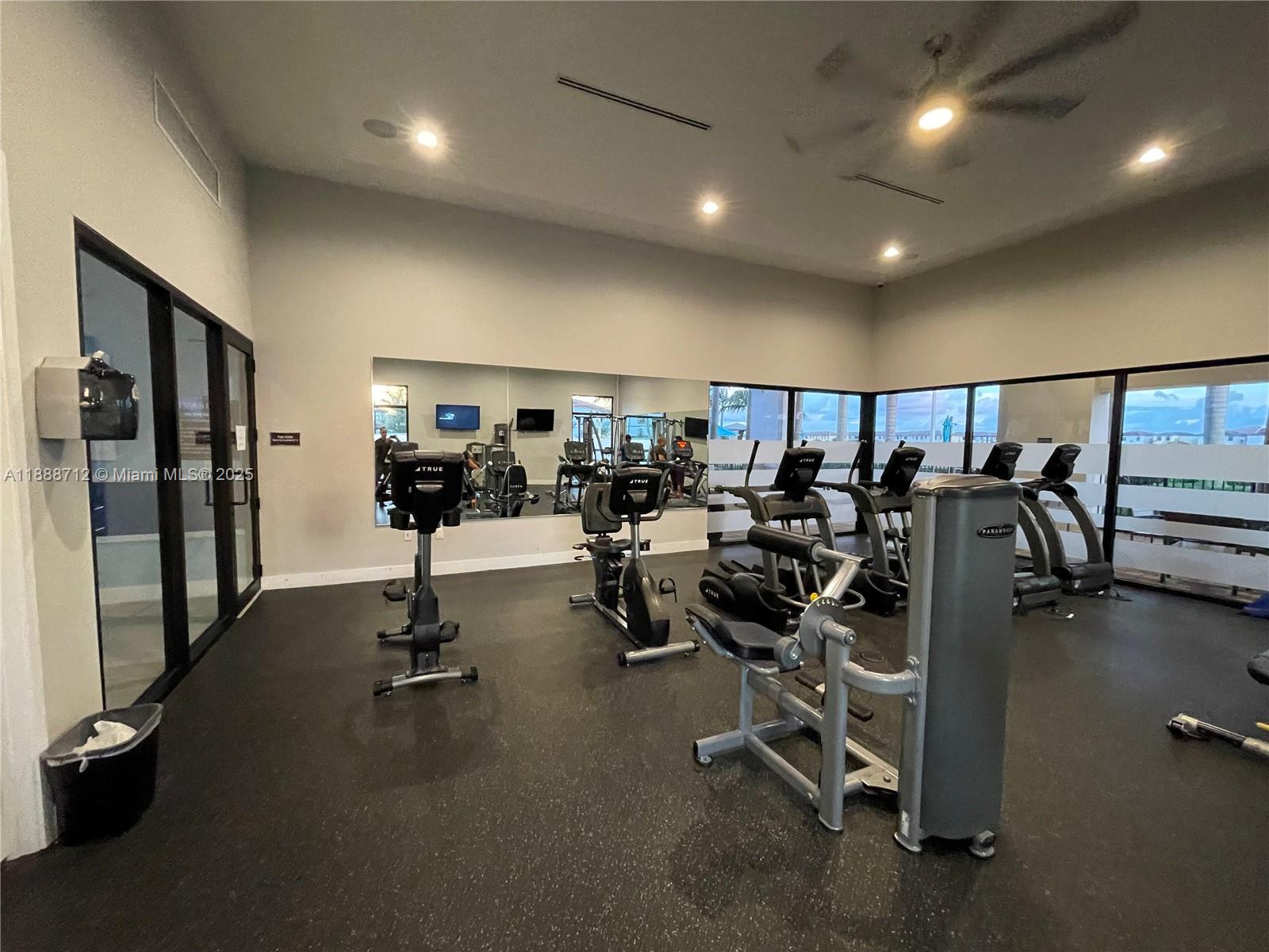 AQUABELLA NORTH - Residential Lease