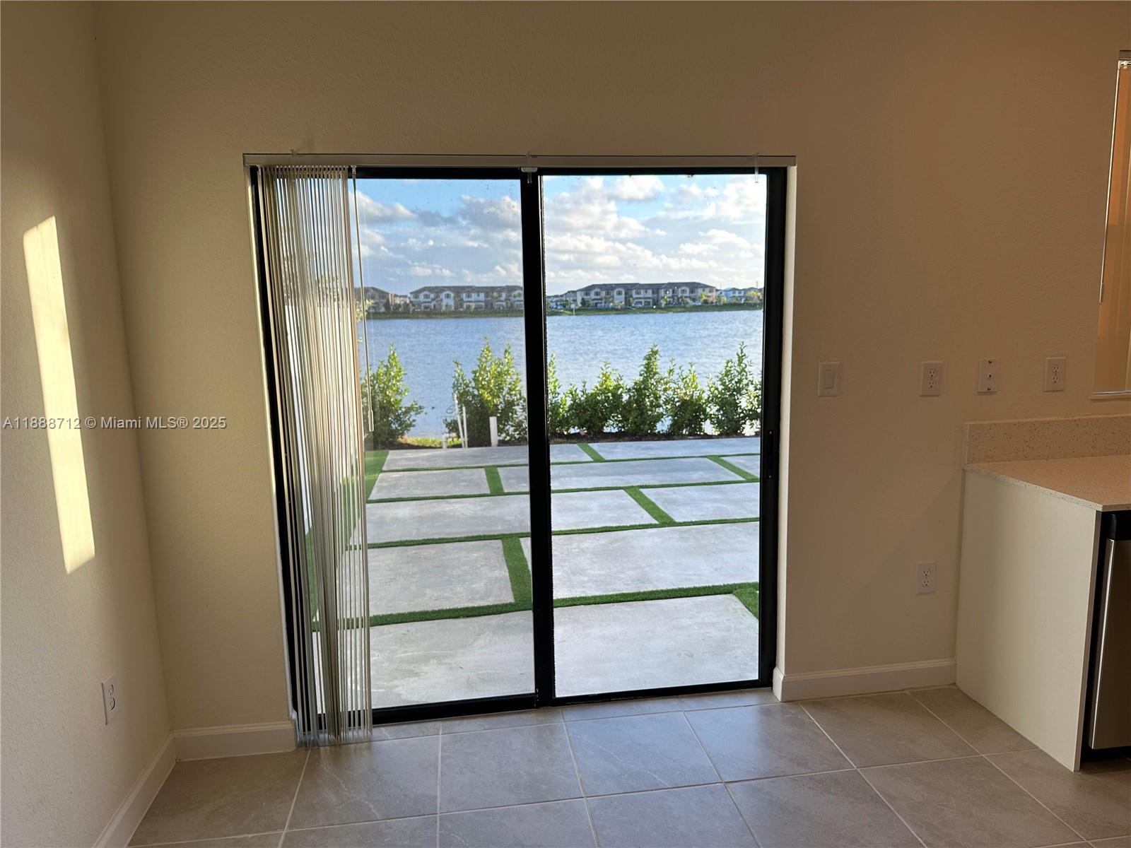 AQUABELLA NORTH - Residential Lease