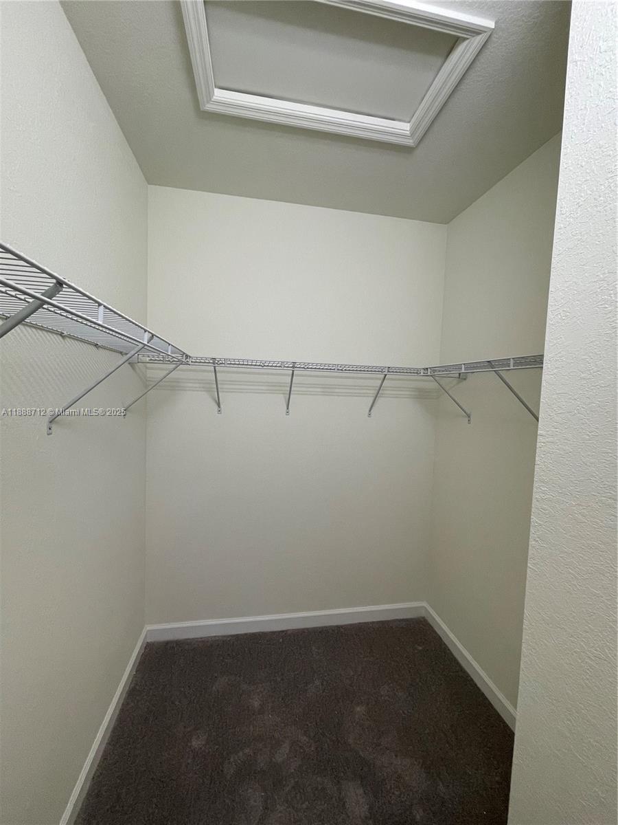 AQUABELLA NORTH - Residential Lease