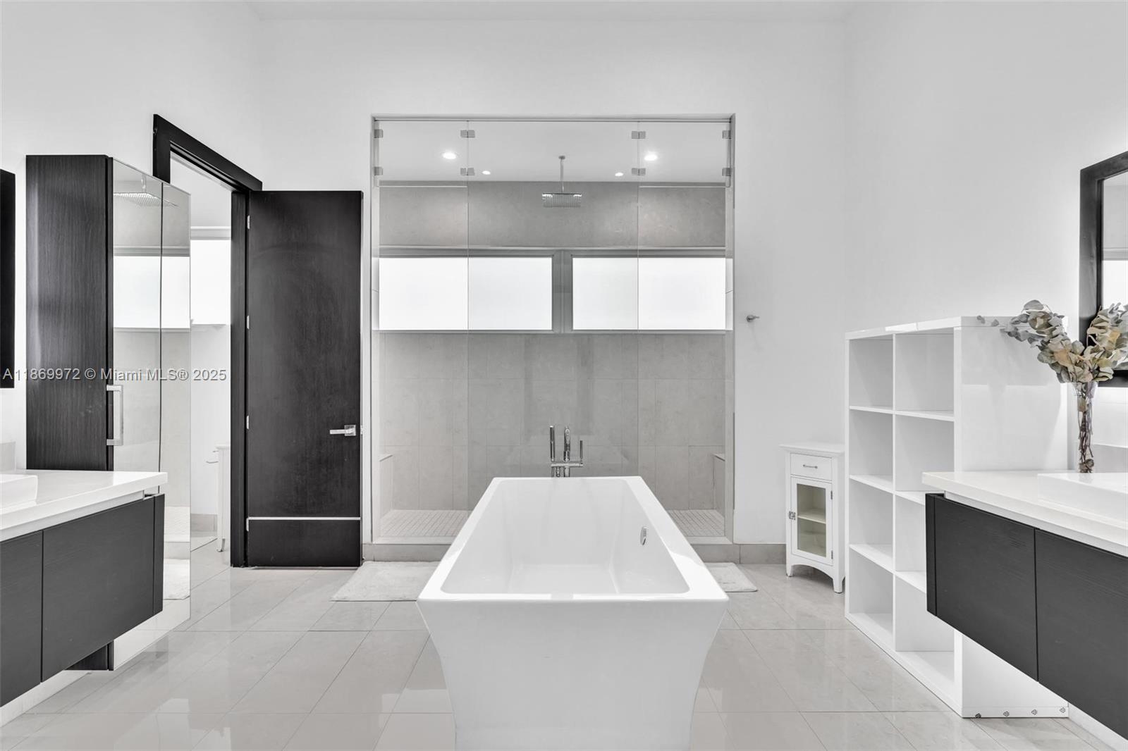 OASIS PARK SQUARE AT DORA - Residential