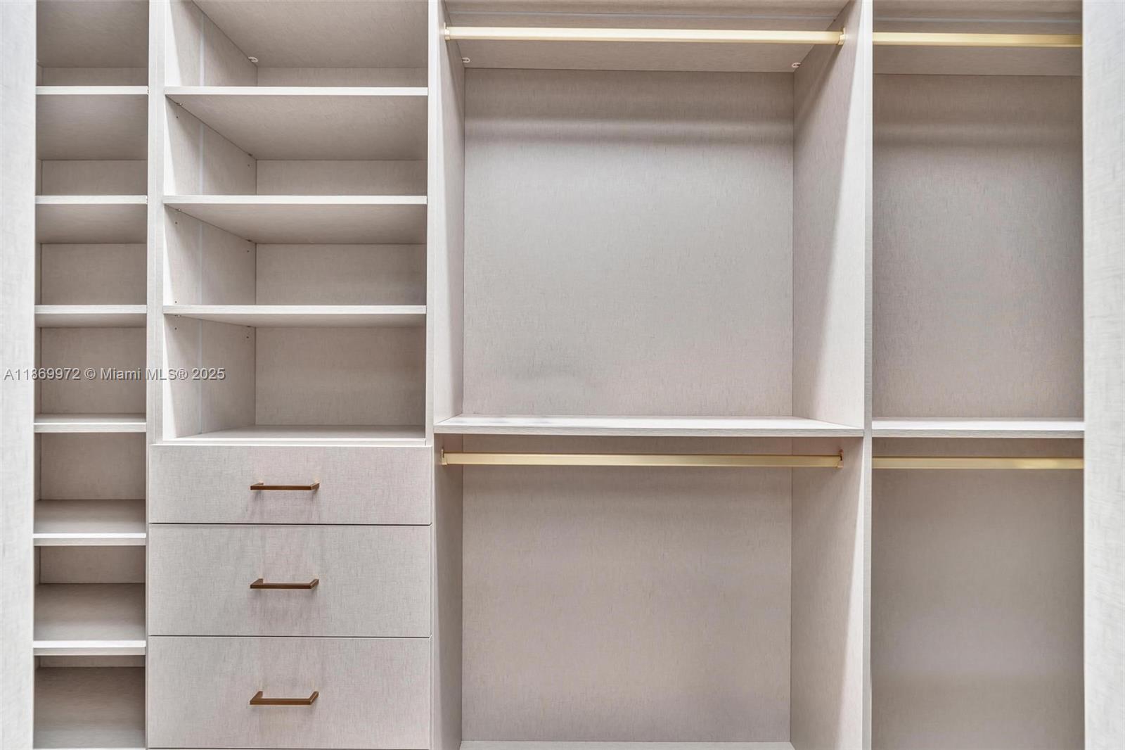 OASIS PARK SQUARE AT DORA - Residential