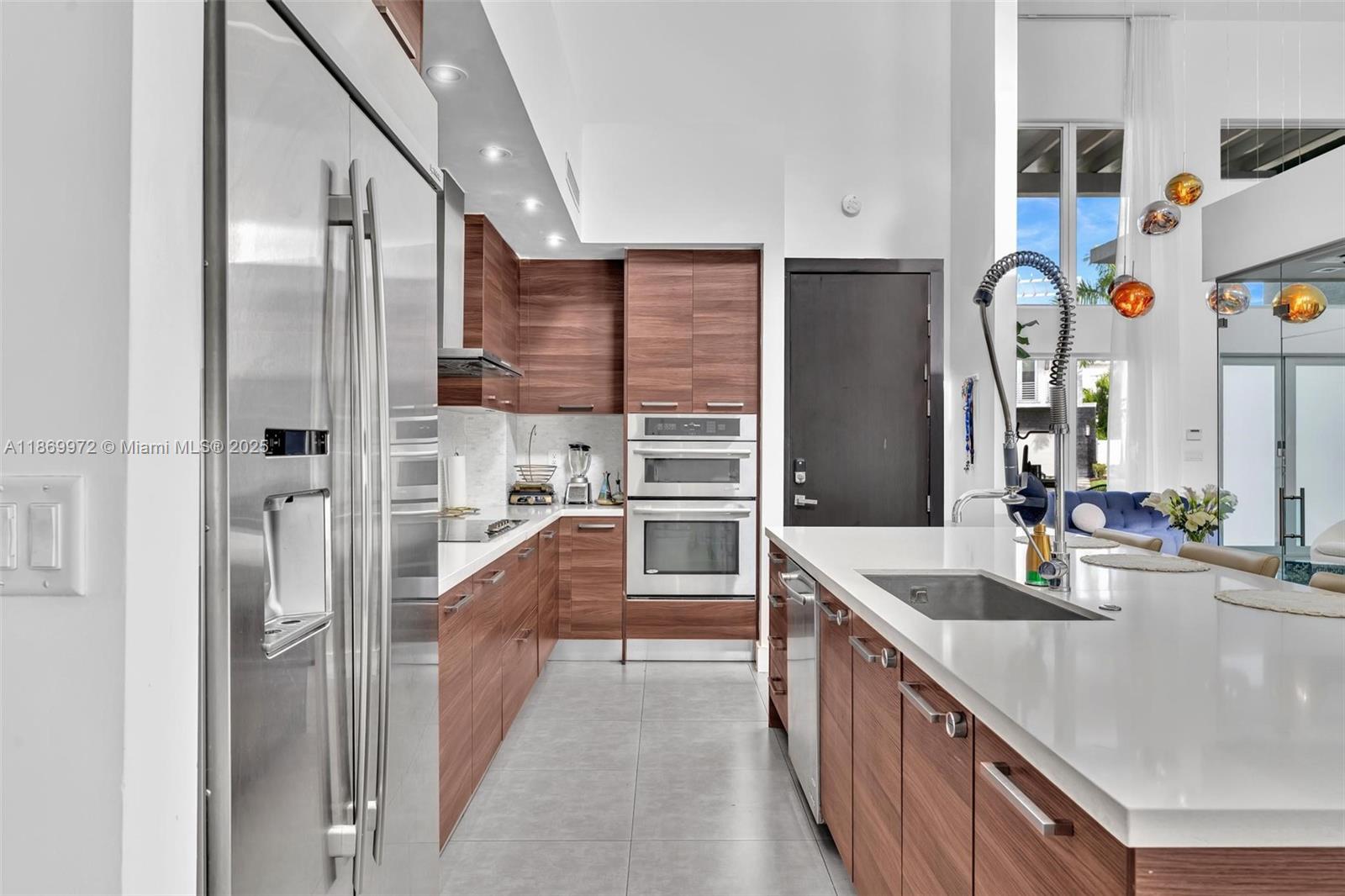 OASIS PARK SQUARE AT DORA - Residential