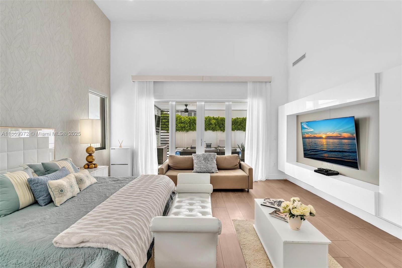 OASIS PARK SQUARE AT DORA - Residential