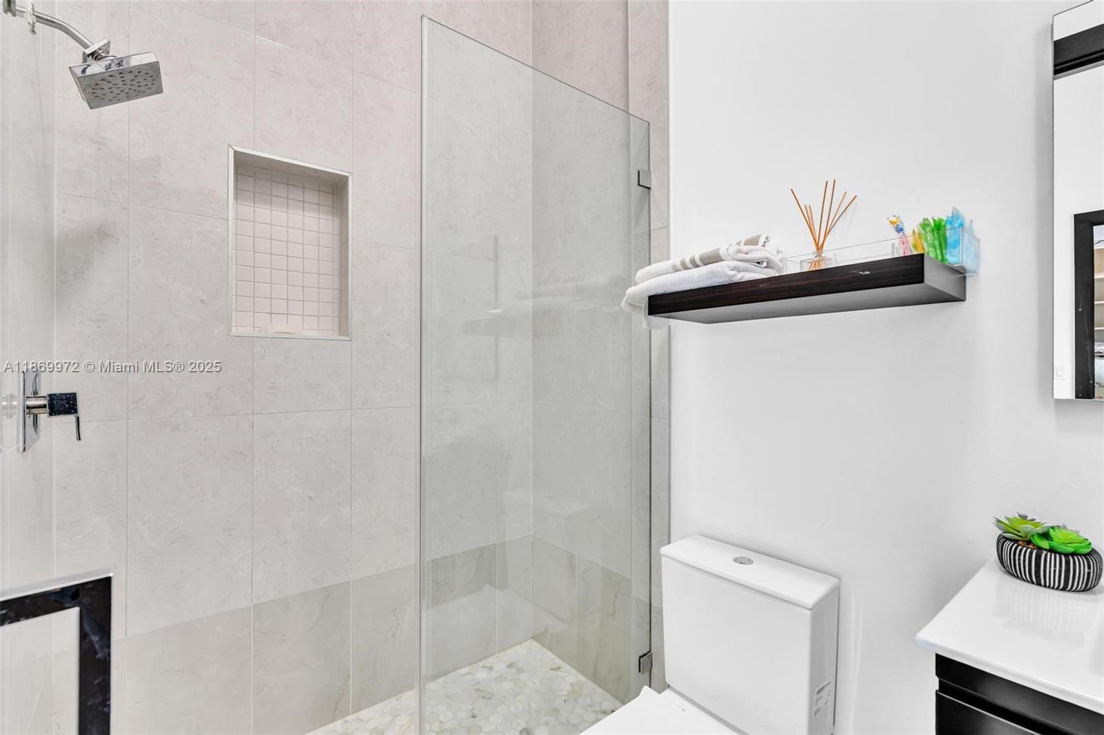 OASIS PARK SQUARE AT DORA - Residential