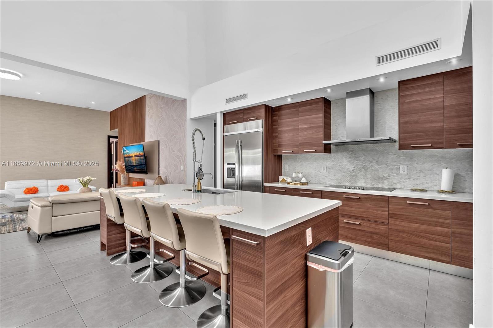 OASIS PARK SQUARE AT DORA - Residential