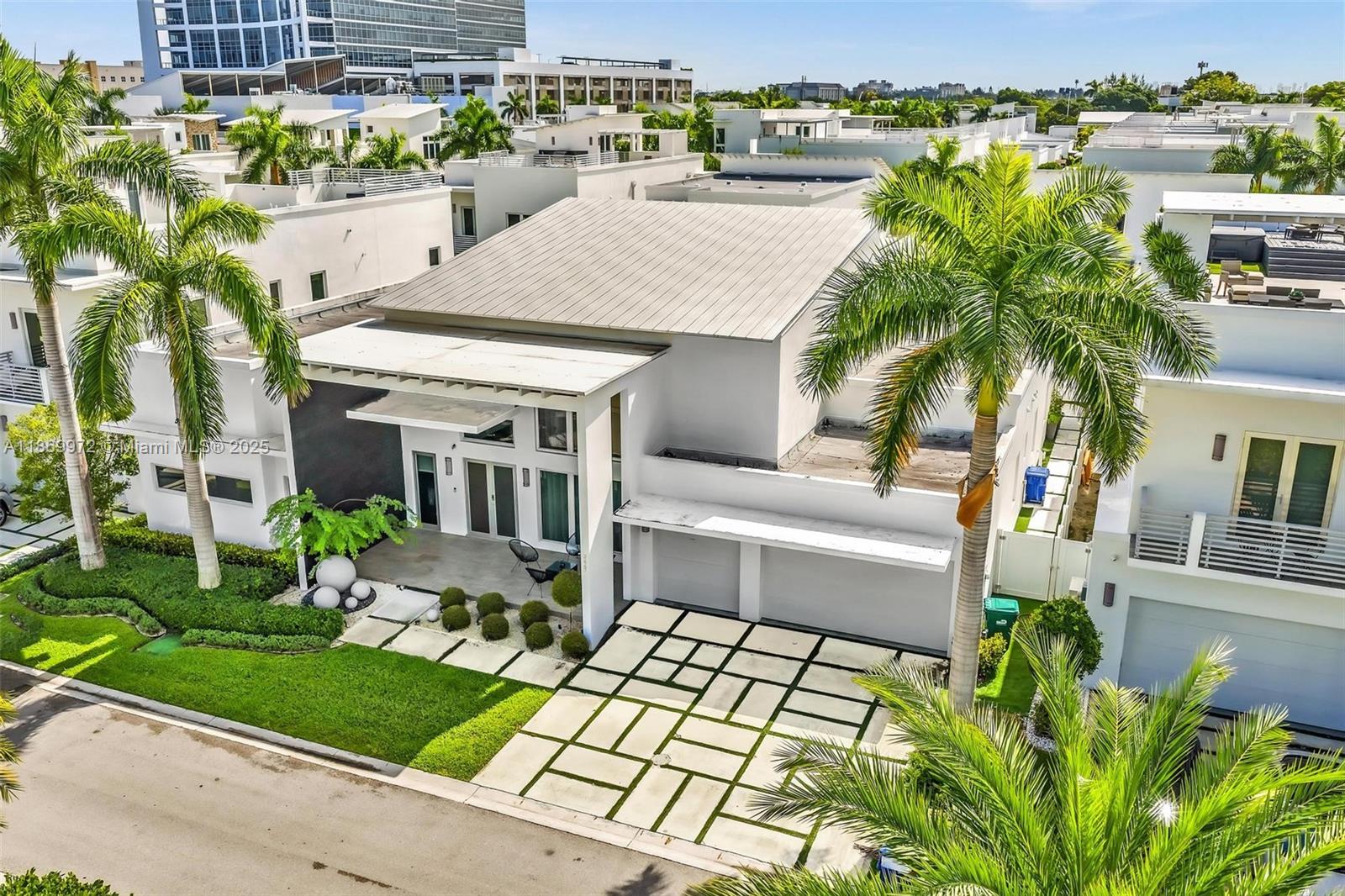 OASIS PARK SQUARE AT DORA - Residential