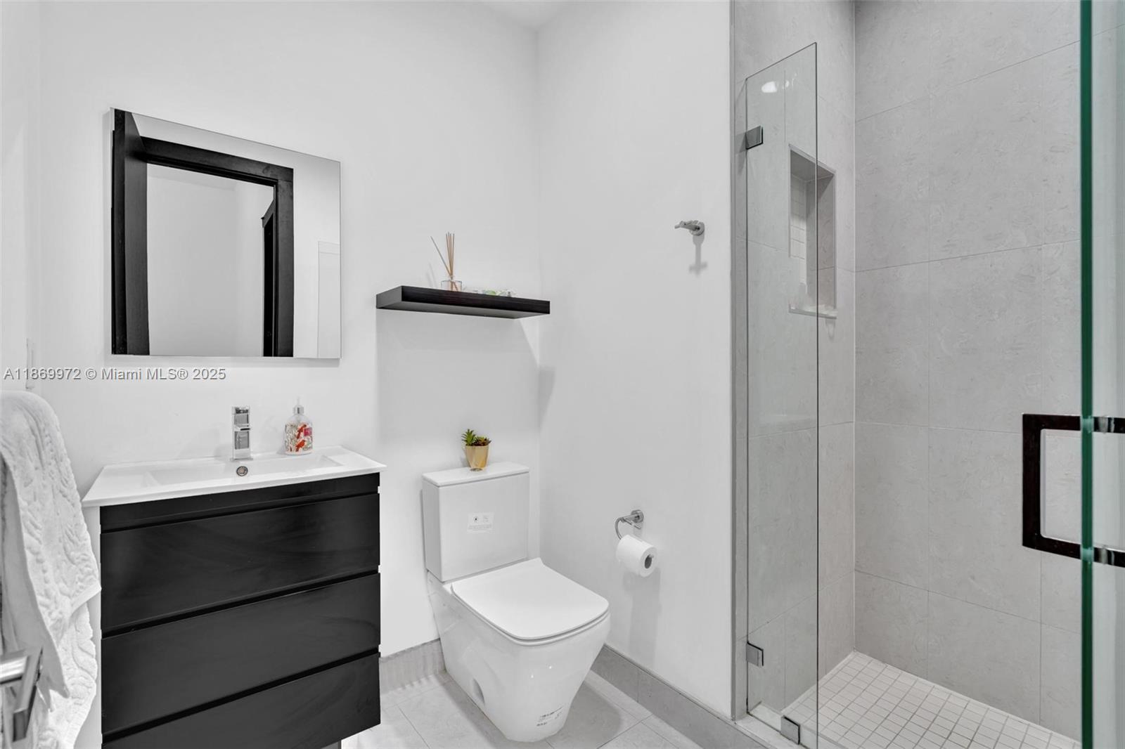 OASIS PARK SQUARE AT DORA - Residential