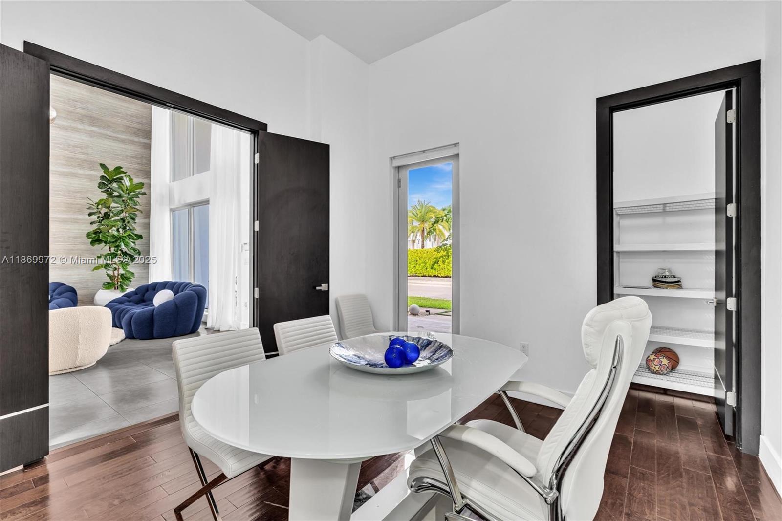 OASIS PARK SQUARE AT DORA - Residential